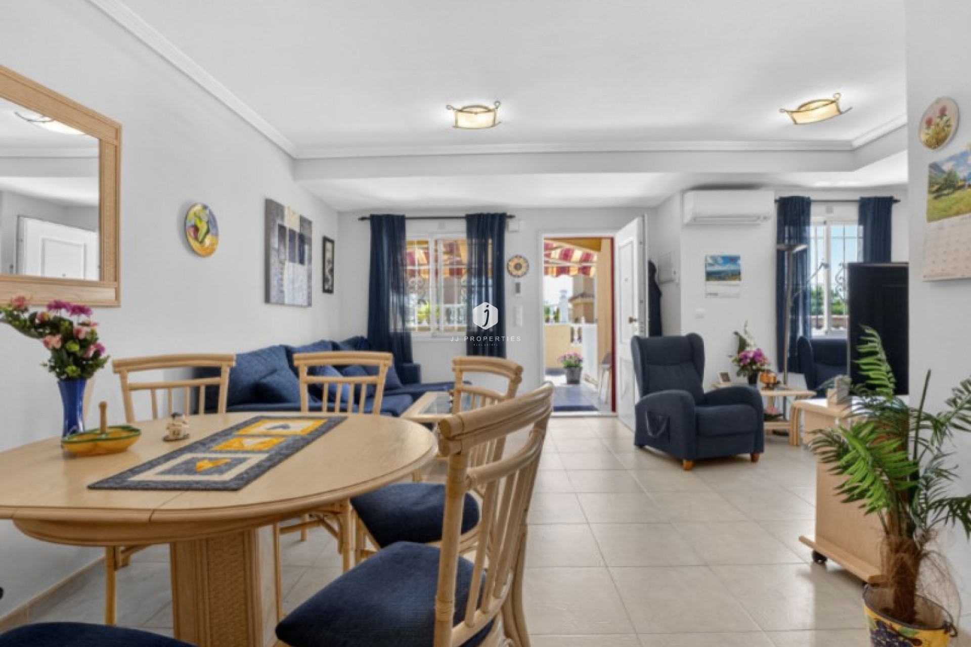 Tweedehands - Chalet -
Torrevieja - Costa Blanca