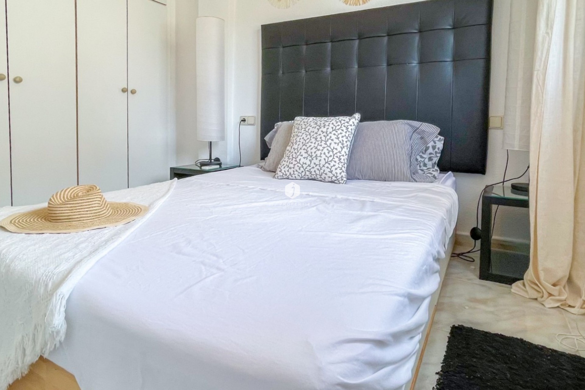 Tweedehands - Chalet -
Torrevieja - Costa Blanca