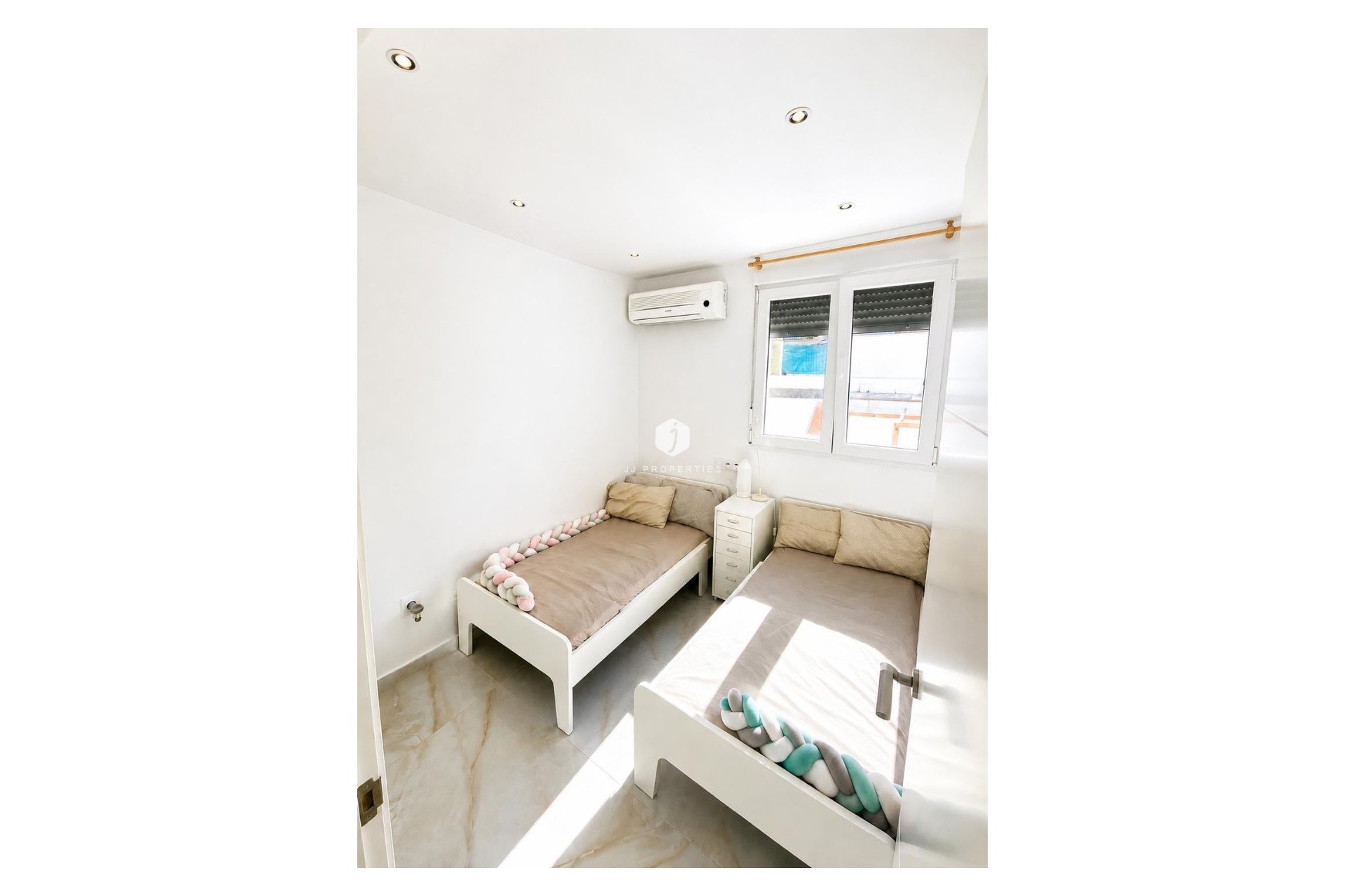 Tweedehands - Chalet -
Torrevieja - Costa Blanca
