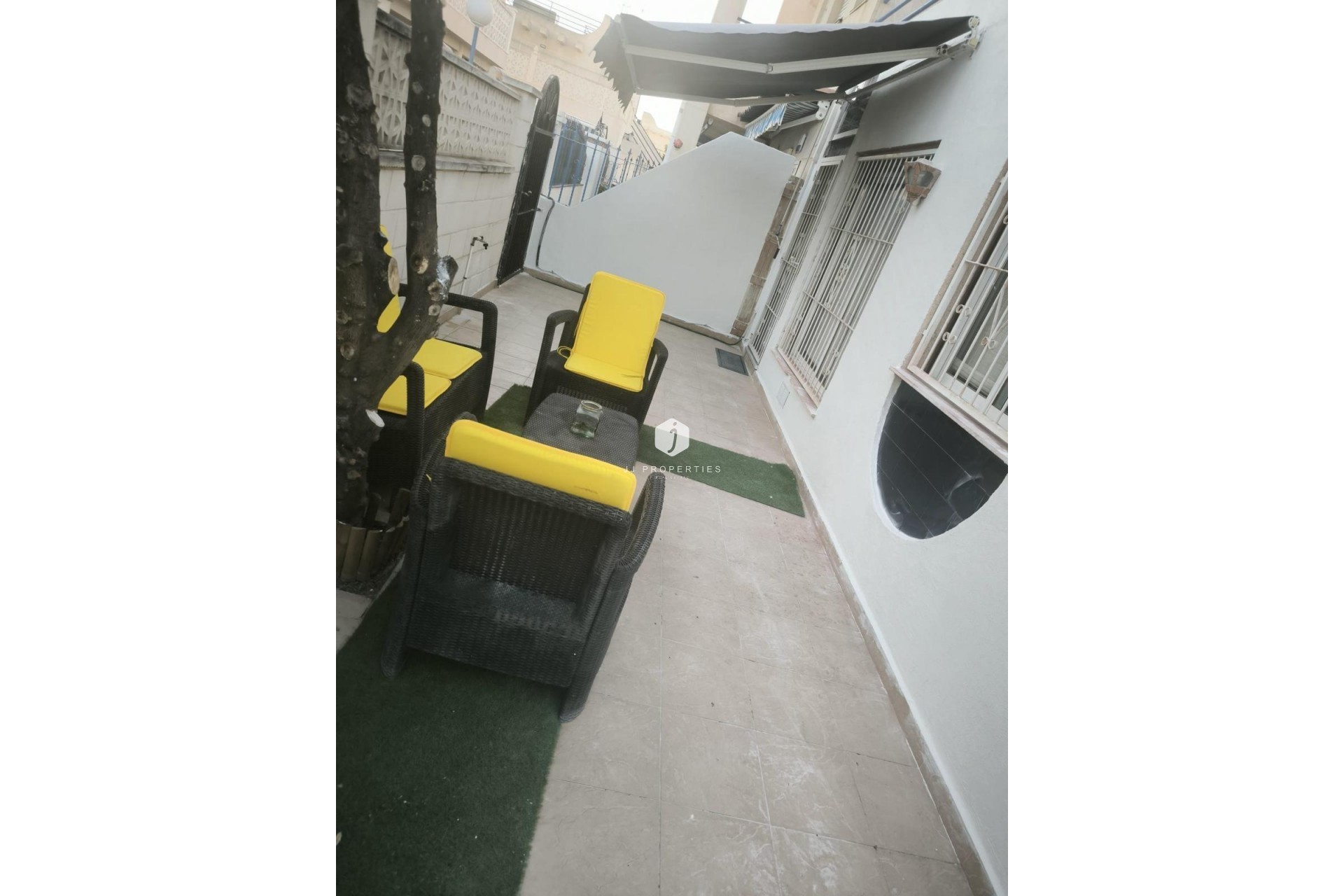 Tweedehands - Chalet -
Torrevieja - Doña ines