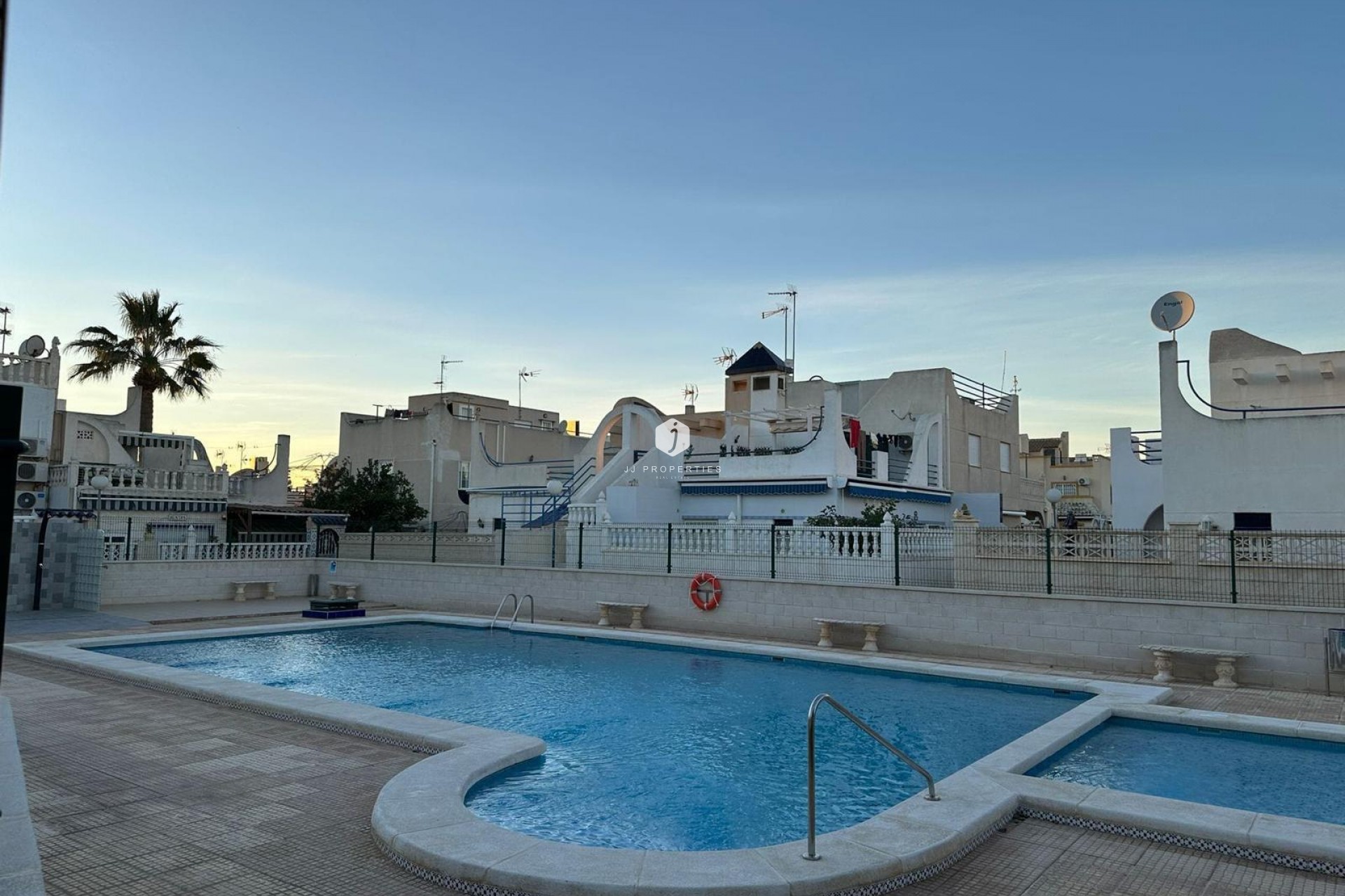 Tweedehands - Chalet -
Torrevieja - Doña ines