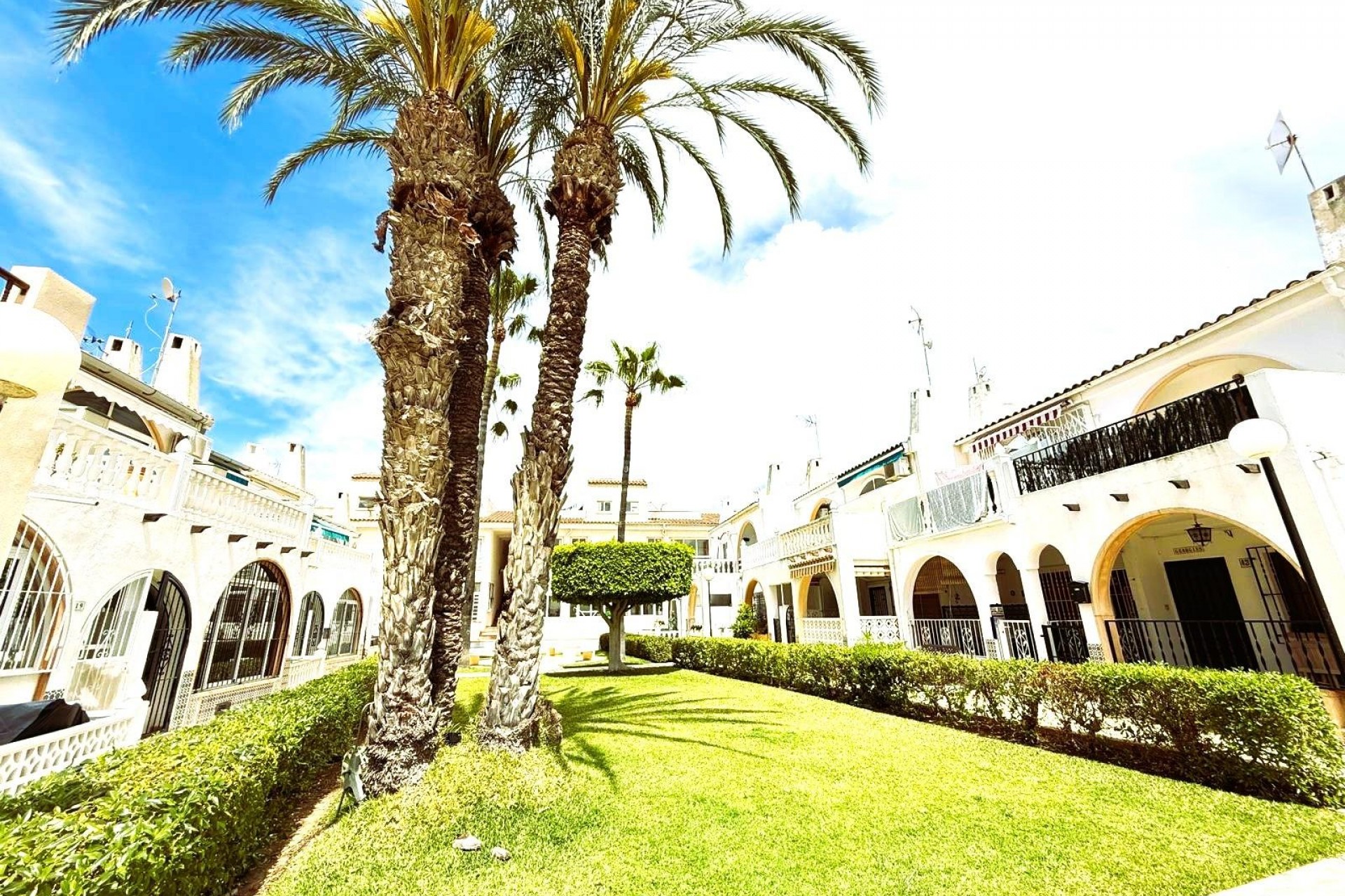 Tweedehands - Chalet -
Torrevieja - El chaparral