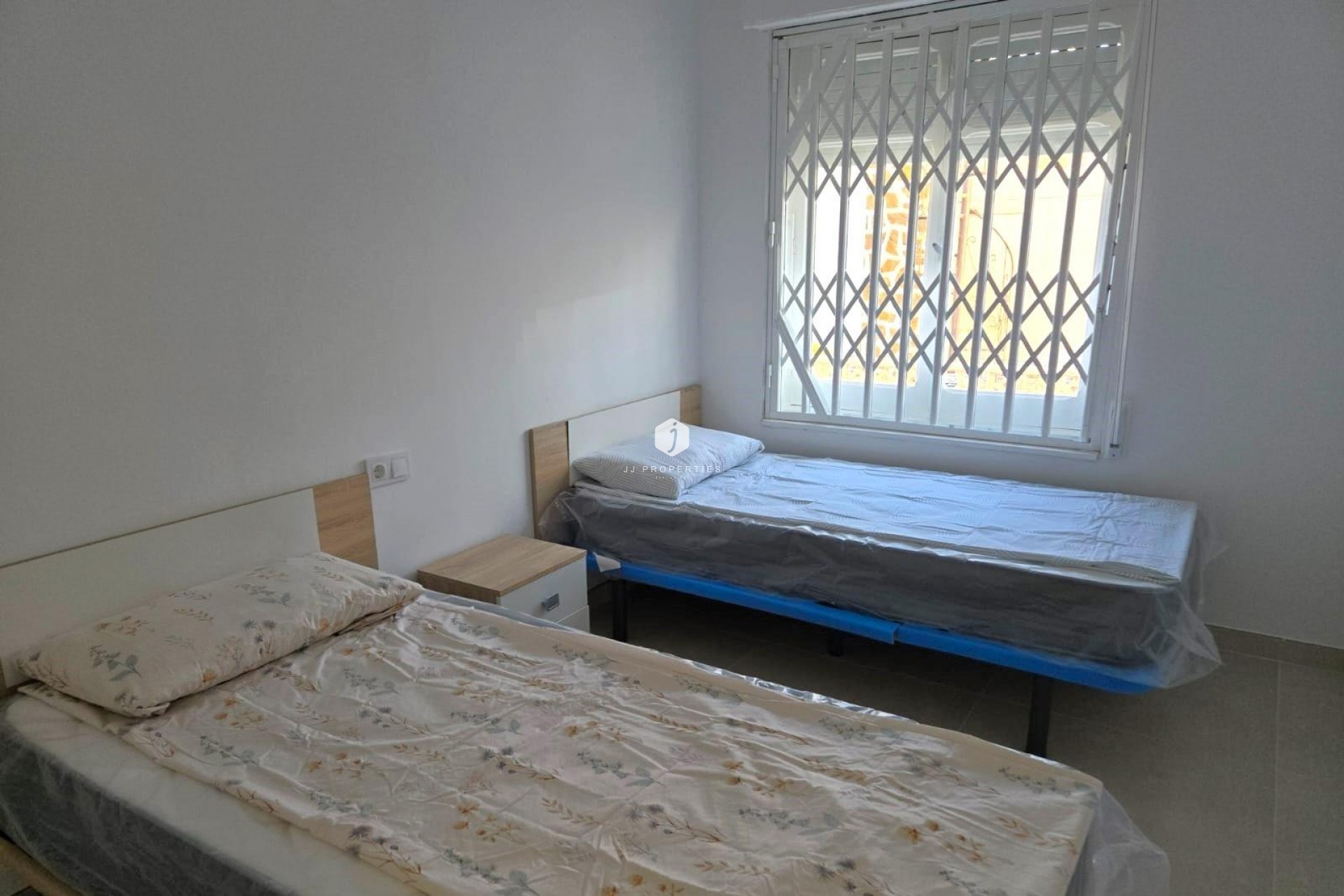 Tweedehands - Chalet -
Torrevieja - La Mata