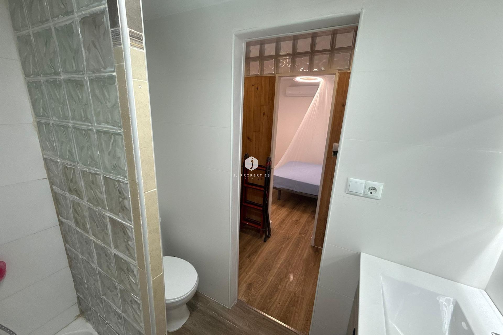 Tweedehands - Chalet -
Torrevieja - La Siesta - El Salado - Torreta