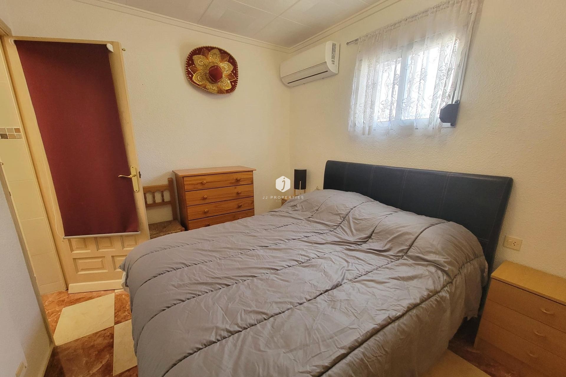 Tweedehands - Chalet -
Torrevieja - La Siesta - El Salado - Torreta