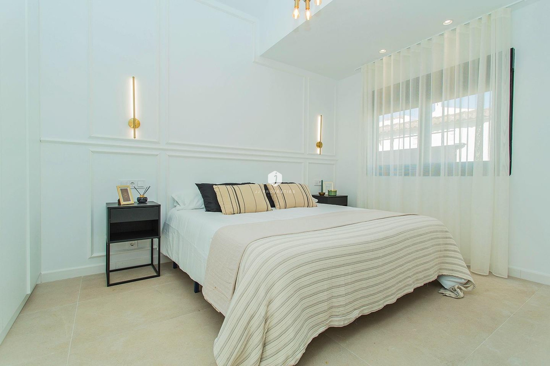Tweedehands - Chalet -
Torrevieja - La siesta