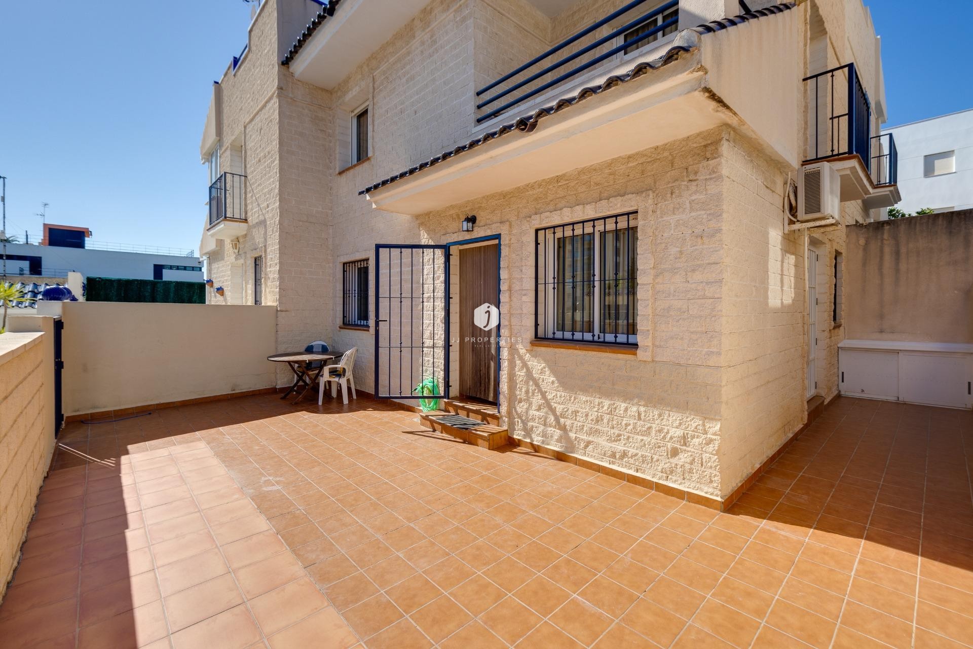 Tweedehands - Chalet -
Torrevieja - La veleta