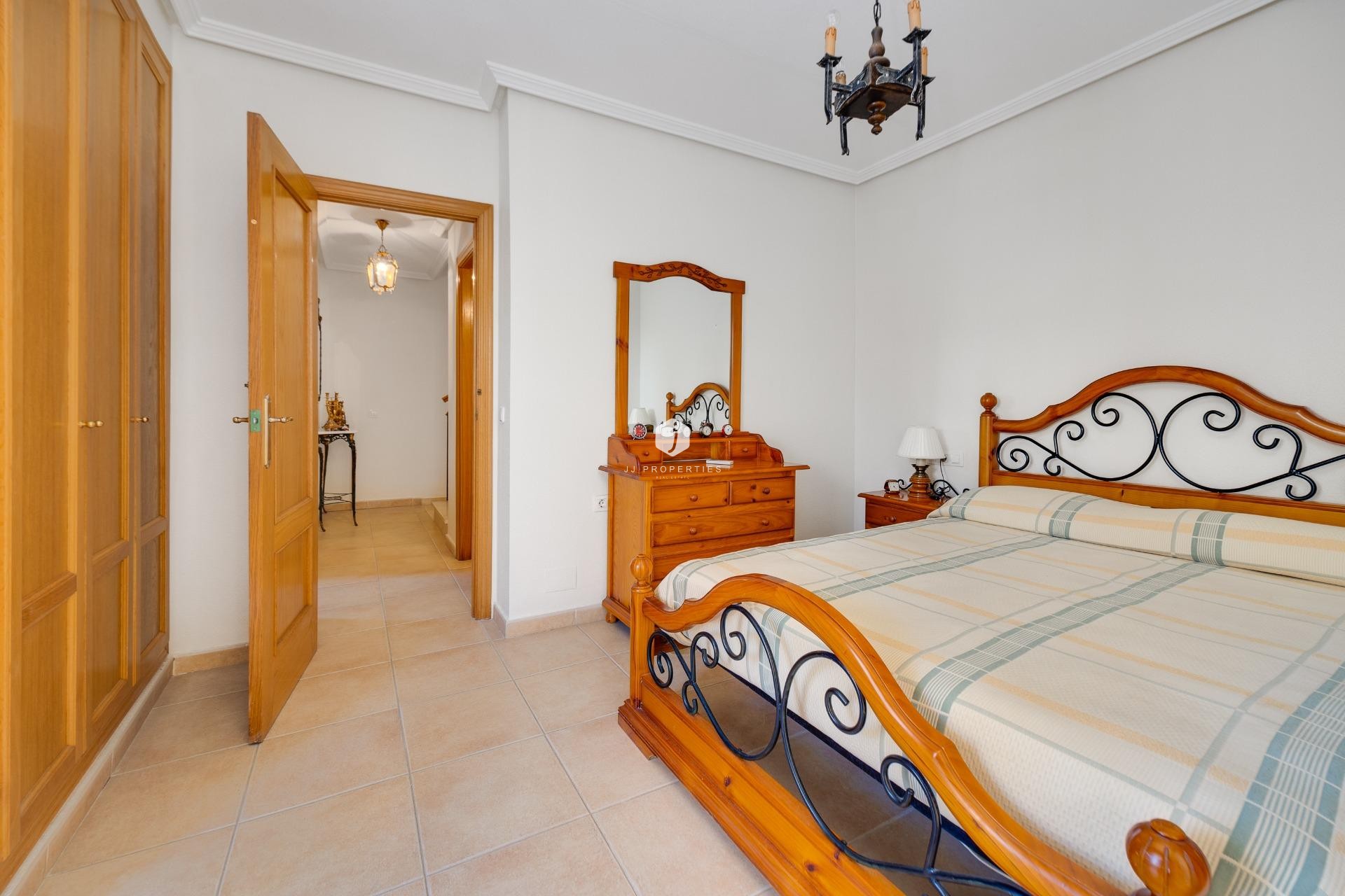 Tweedehands - Chalet -
Torrevieja - La veleta