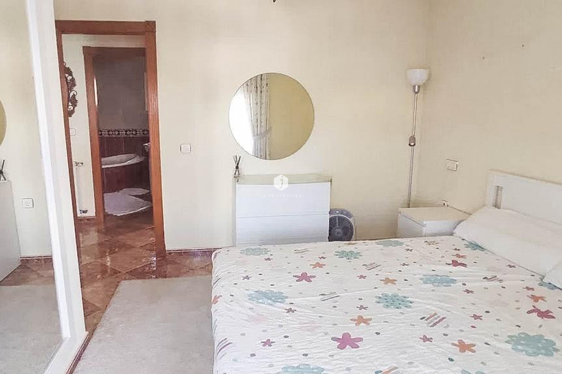 Tweedehands - Chalet -
Torrevieja - Los altos