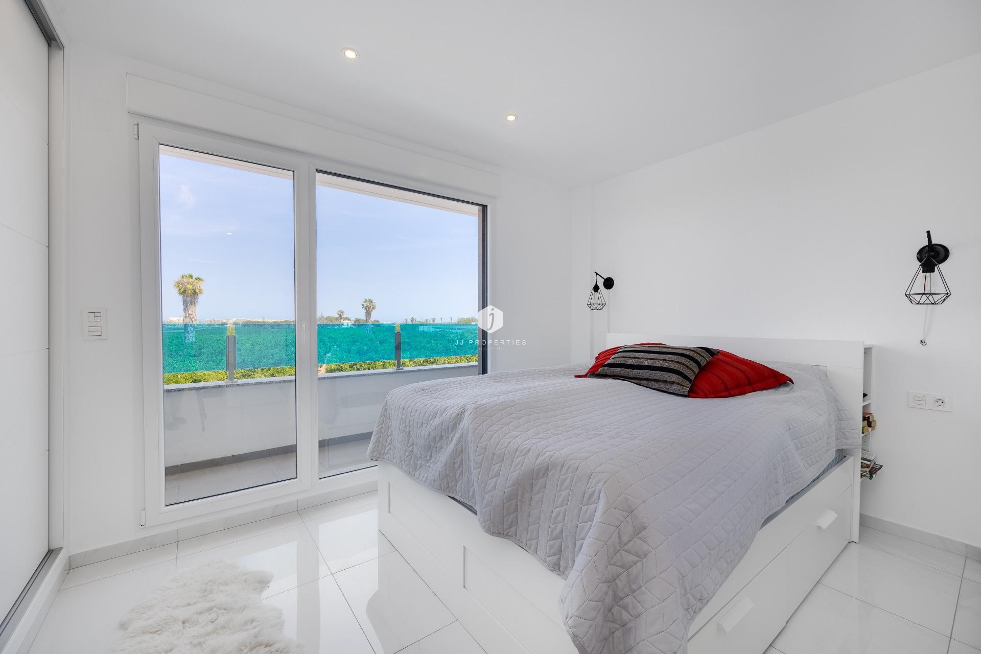 Tweedehands - Chalet -
Torrevieja - Los Balcones