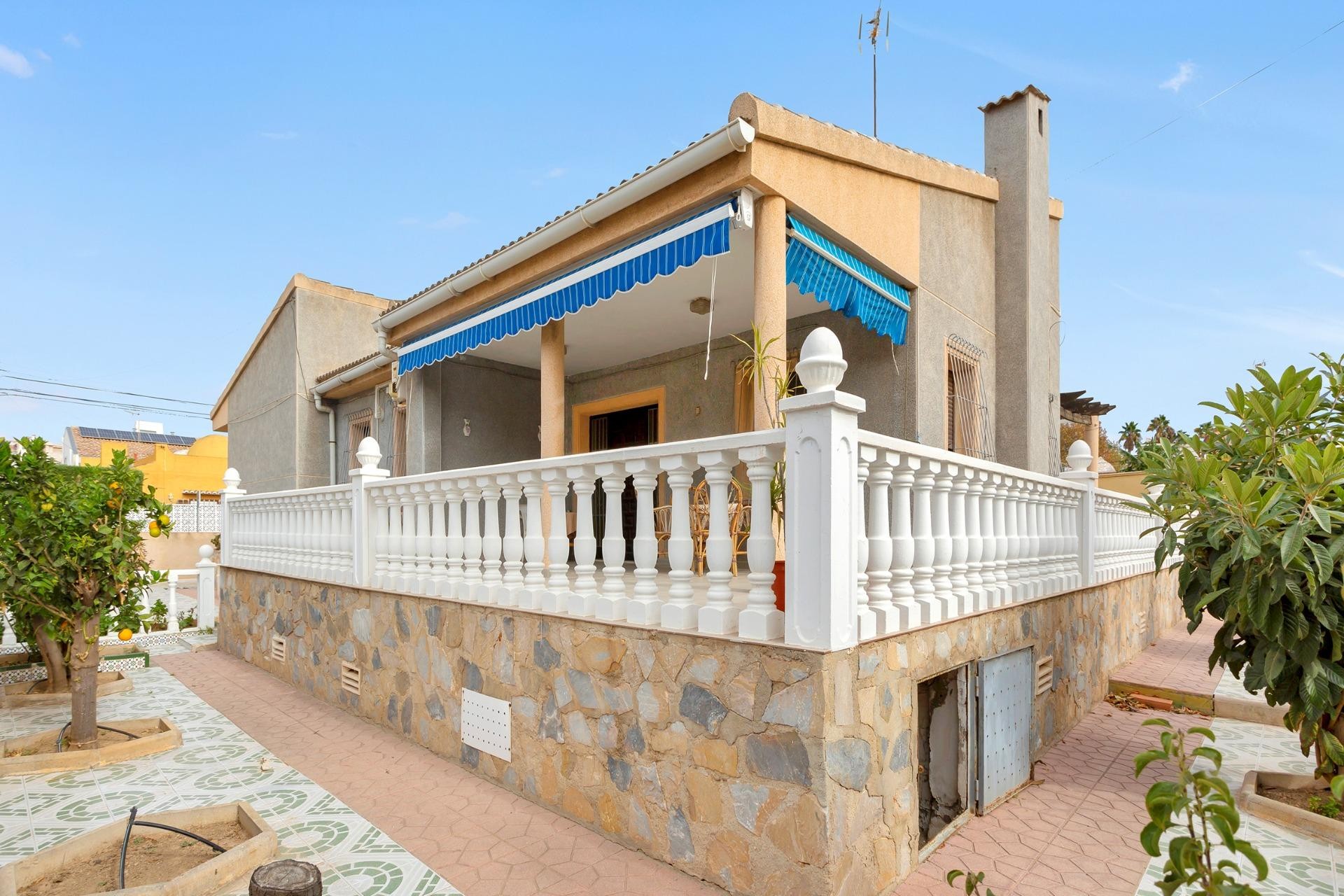 Tweedehands - Chalet -
Torrevieja - Nueva Torrevieja