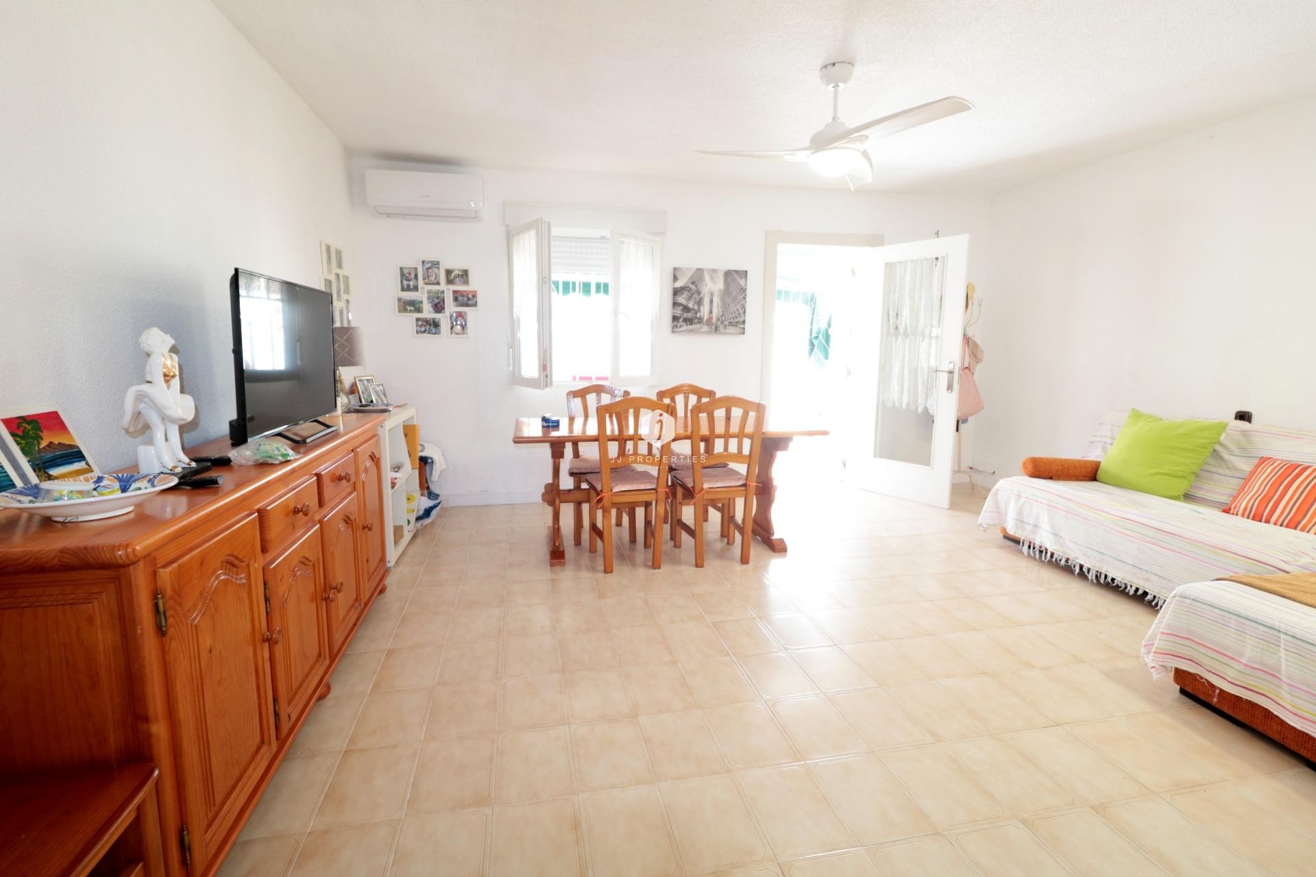 Tweedehands - Chalet -
Torrevieja - Playa de los Naufragos