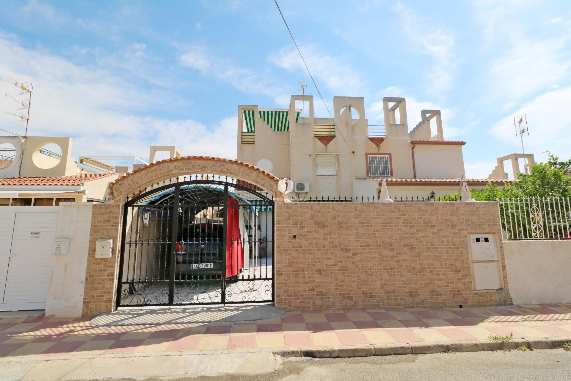 Tweedehands - Chalet -
Torrevieja - Torretas