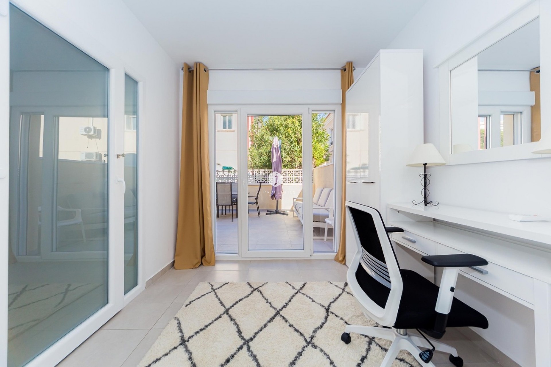 Tweedehands - duplex -
Dehesa de Campoamor - Costa Blanca