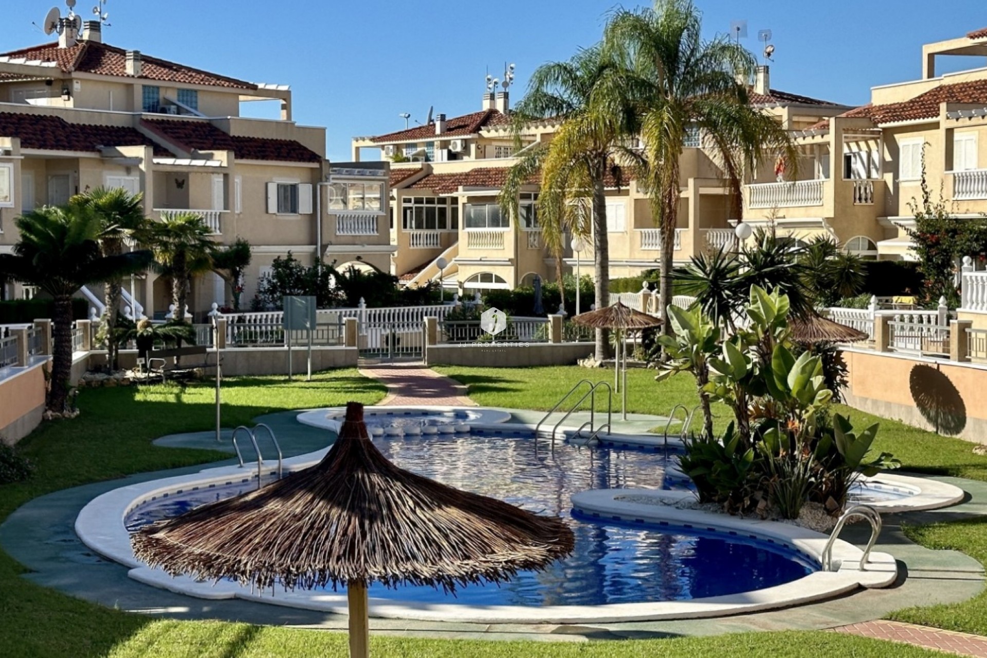 Tweedehands - duplex -
Orihuela Costa - Costa Blanca