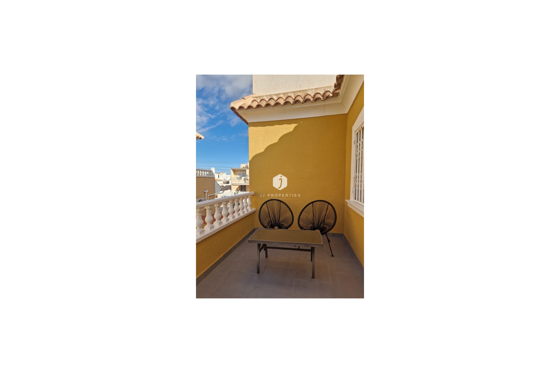 Tweedehands - duplex -
Playa Flamenca - Costa Blanca