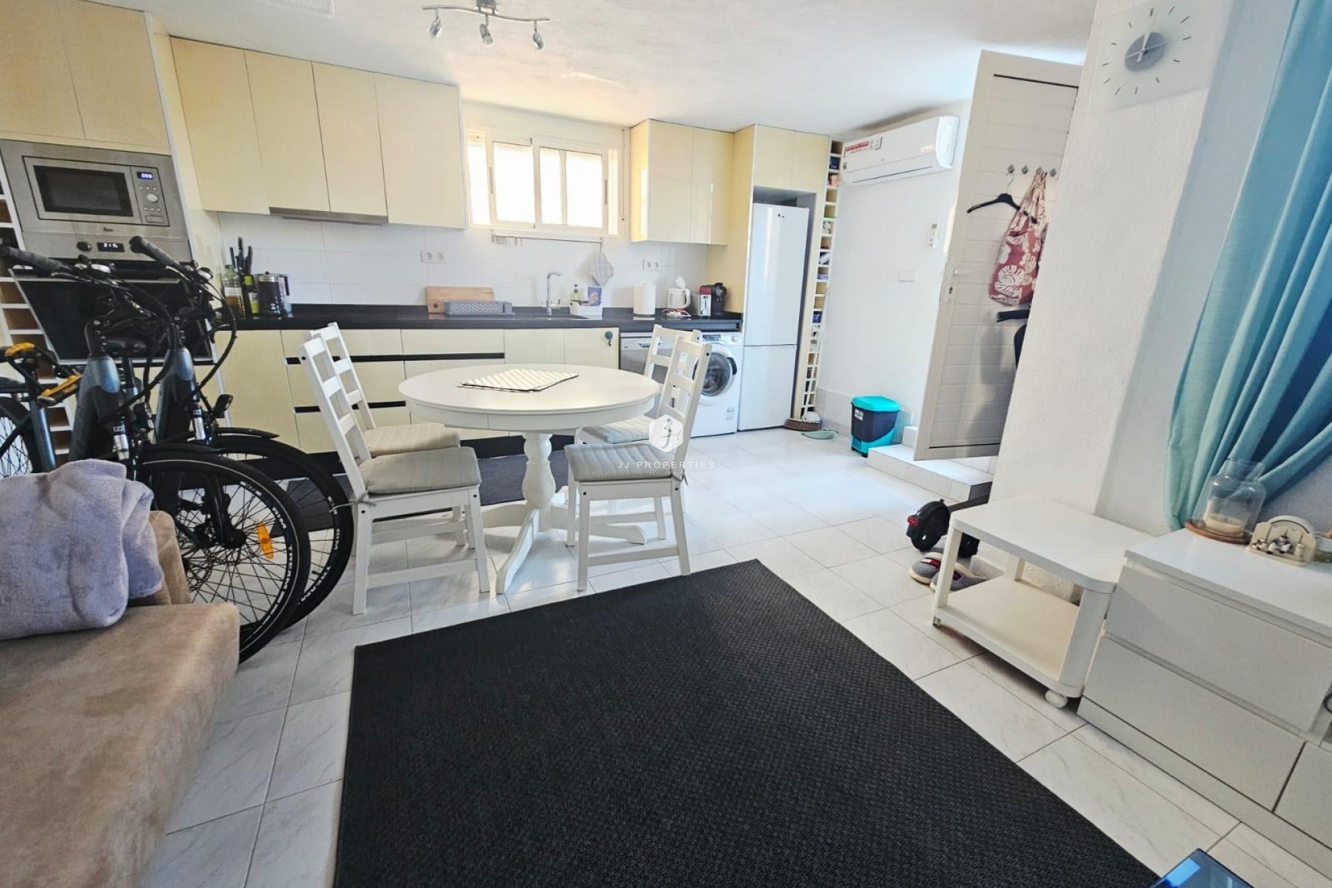 Tweedehands - duplex -
Torrevieja - Cabo cervera