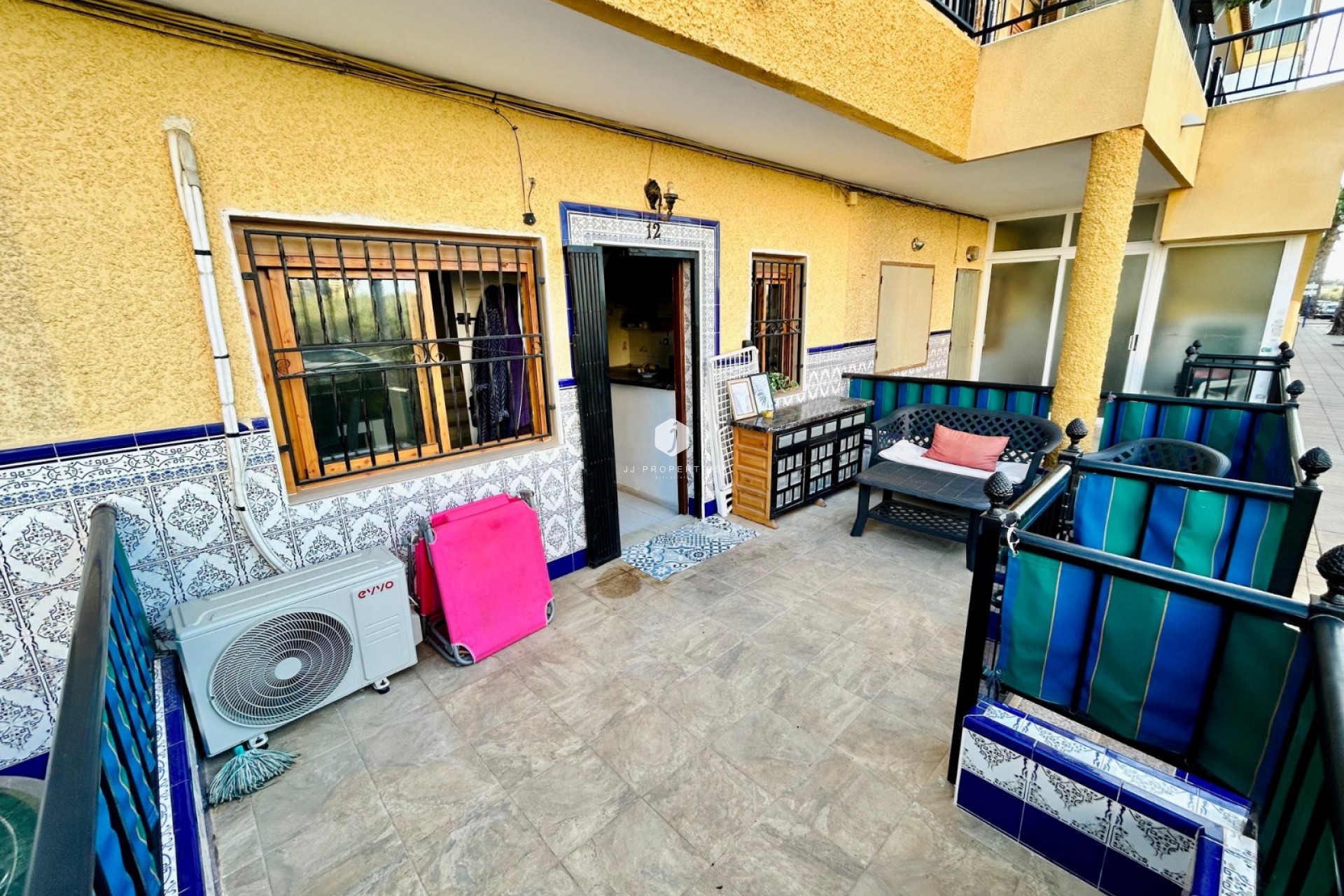 Tweedehands - duplex -
Torrevieja - Costa Blanca