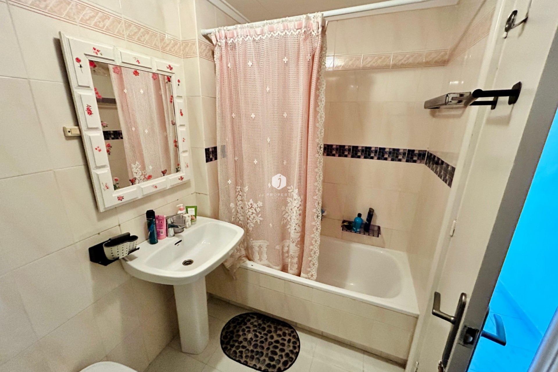 Tweedehands - duplex -
Torrevieja - Costa Blanca