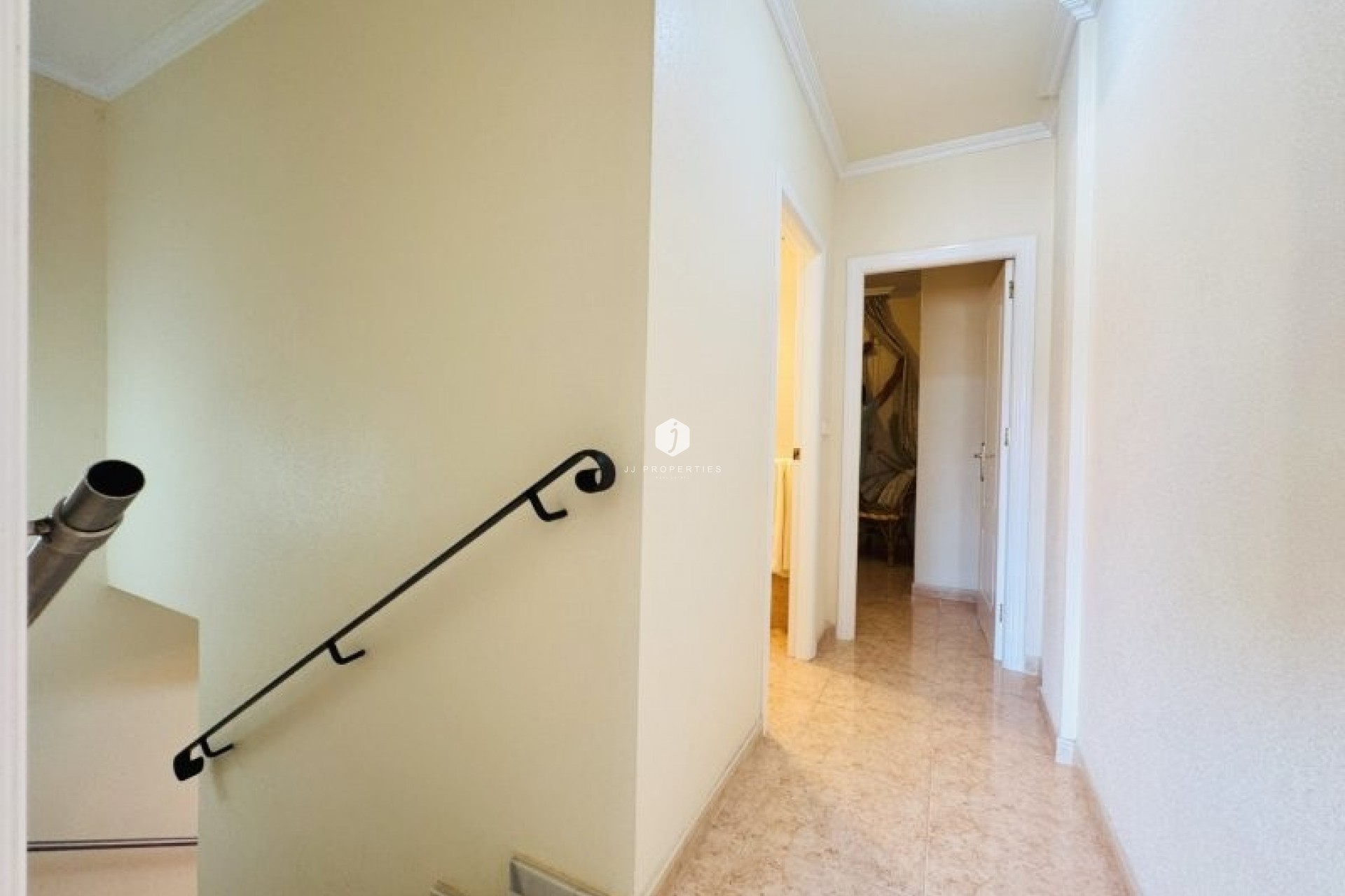 Tweedehands - duplex -
Torrevieja - Costa Blanca