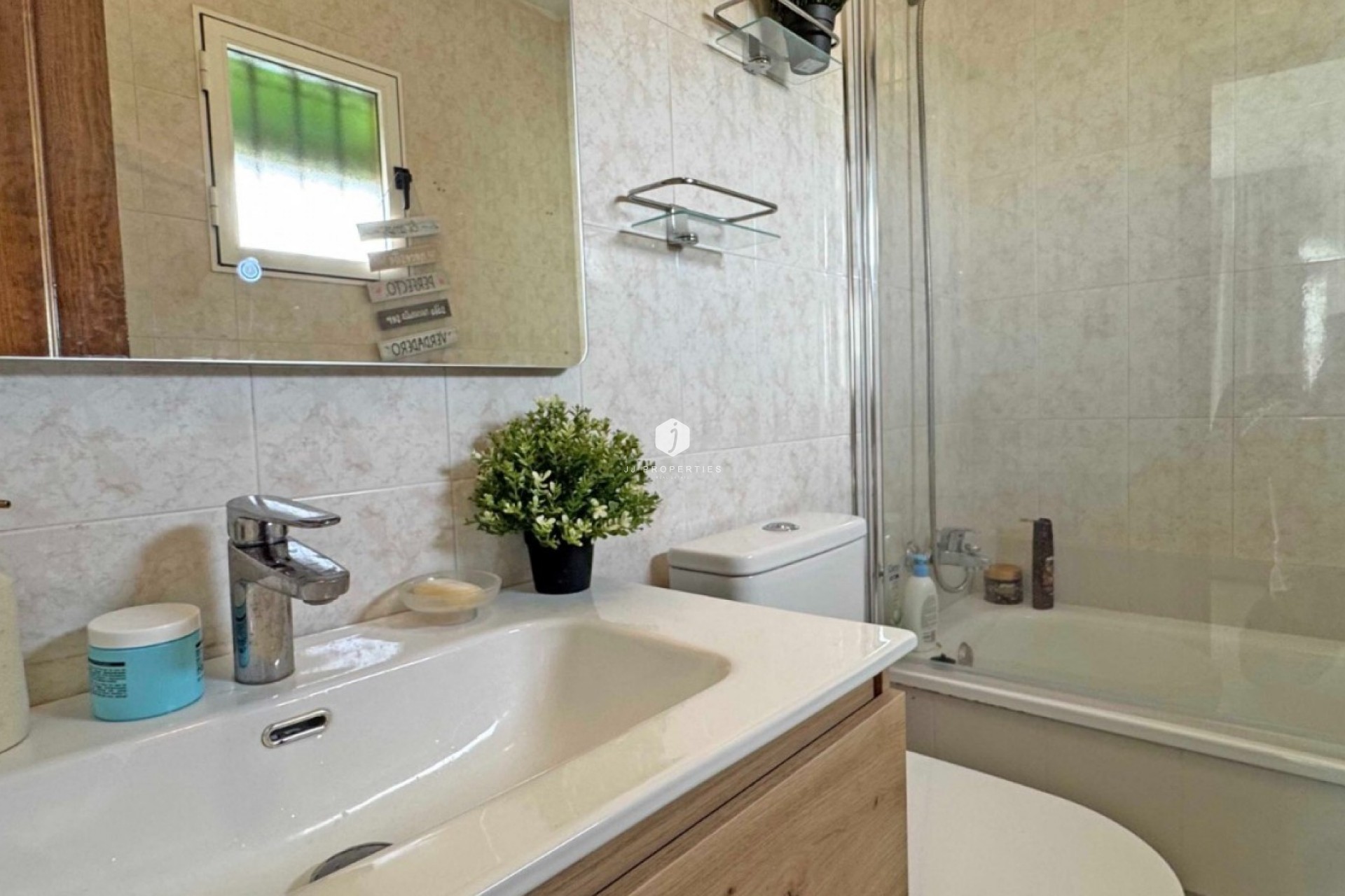 Tweedehands - duplex -
Torrevieja - Costa Blanca