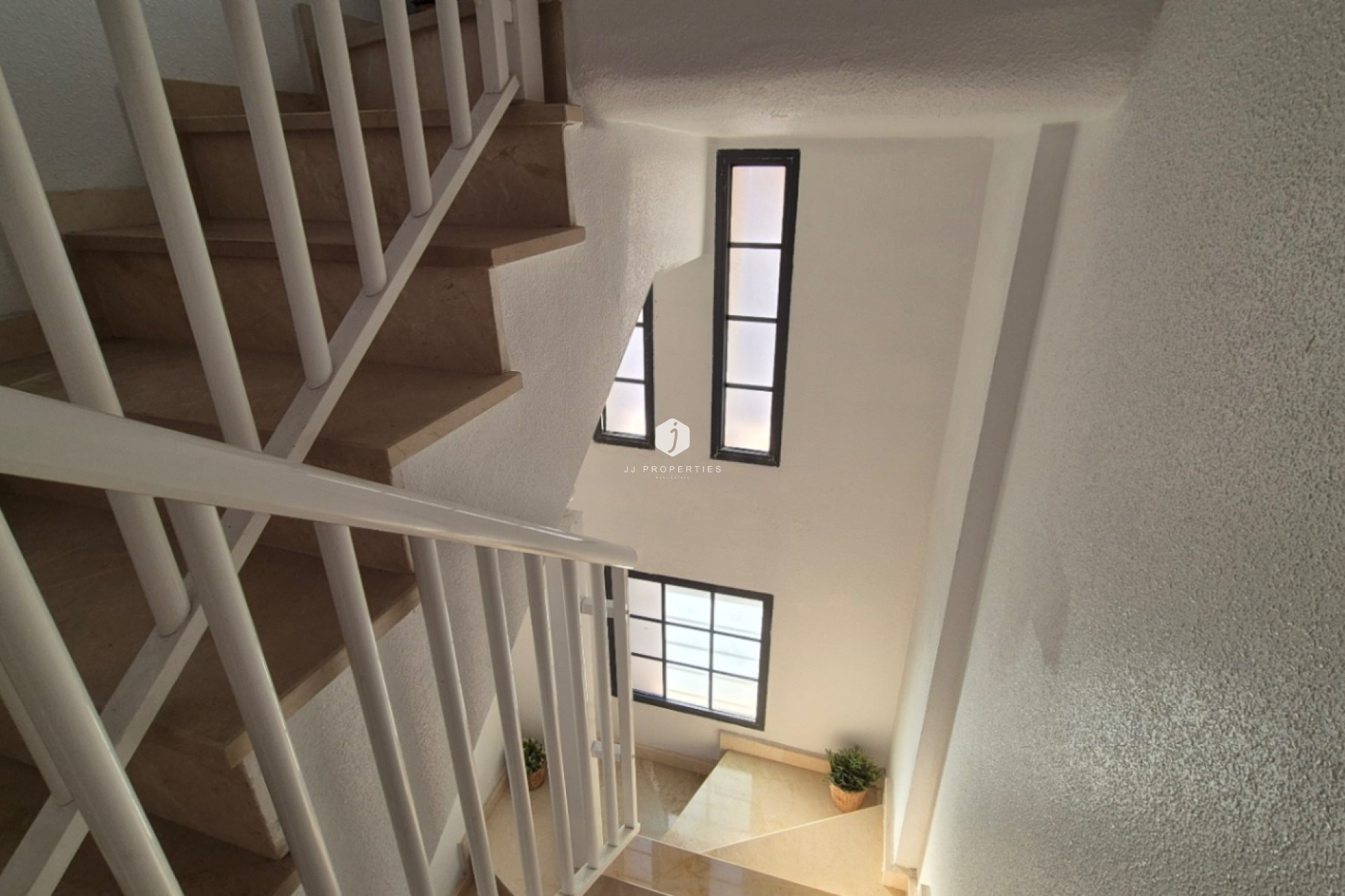 Tweedehands - duplex -
Torrevieja - Costa Blanca