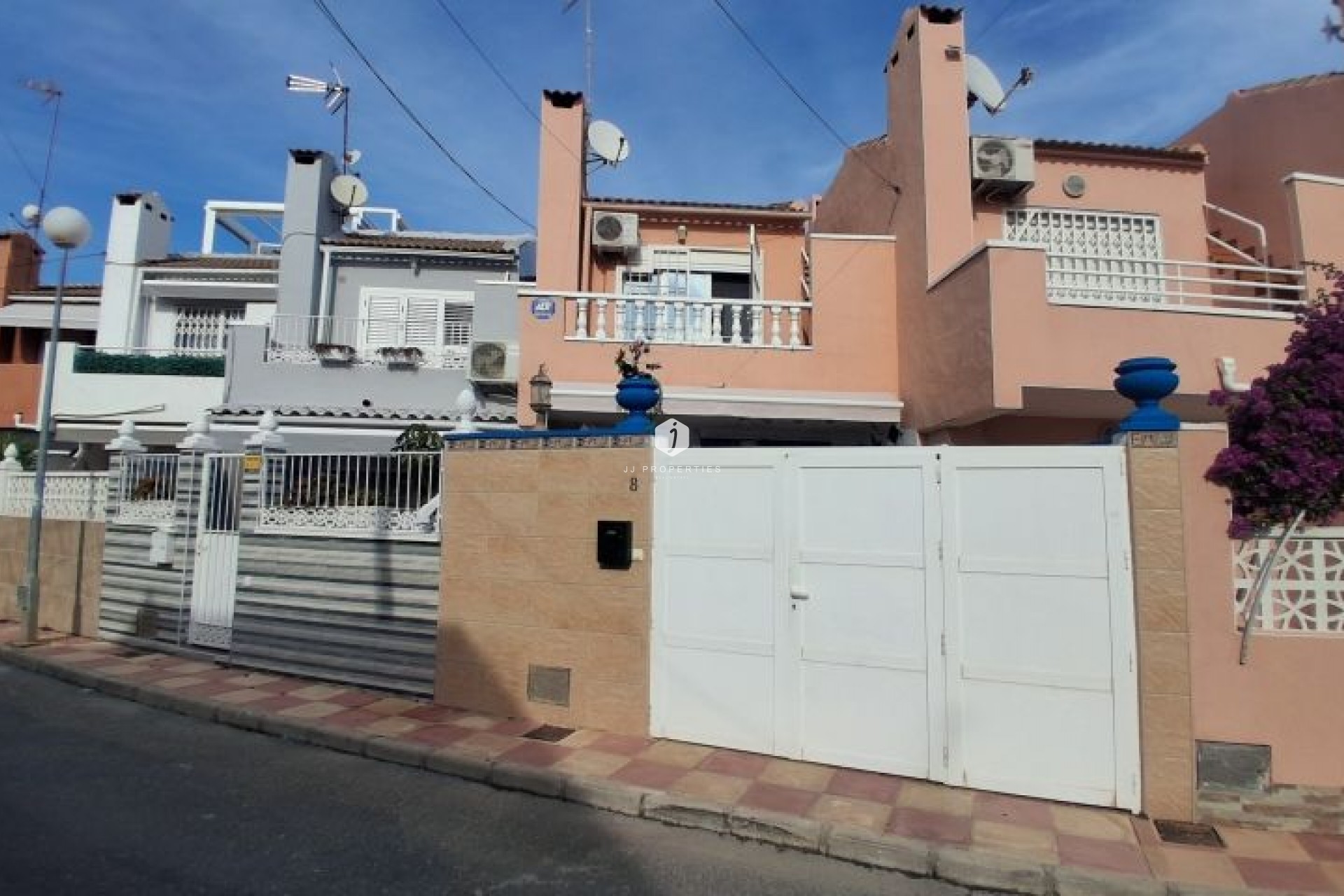 Tweedehands - duplex -
Torrevieja - Costa Blanca