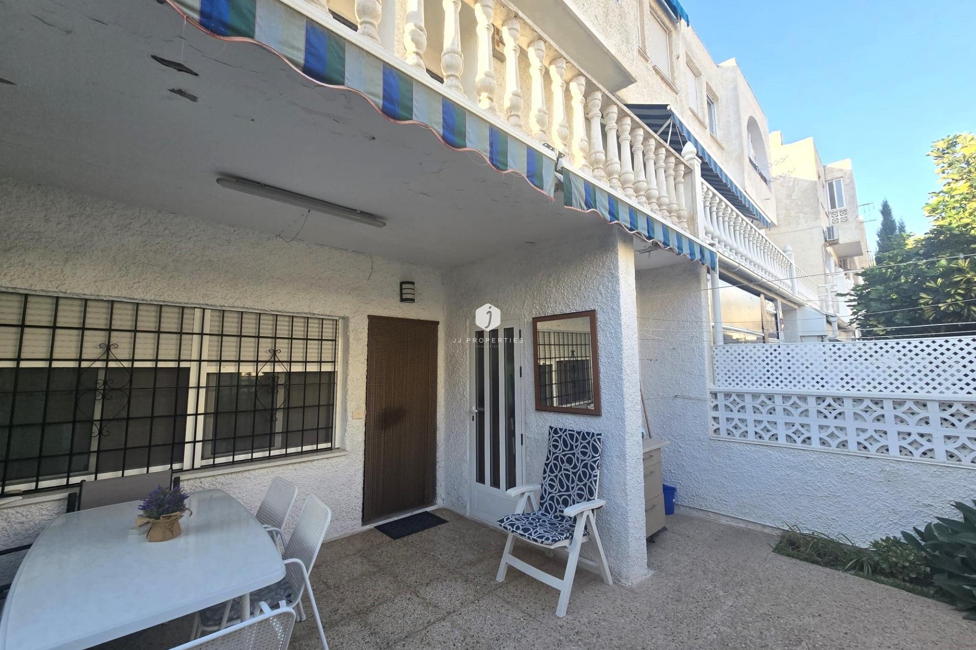 Tweedehands - duplex -
Torrevieja - Habaneras