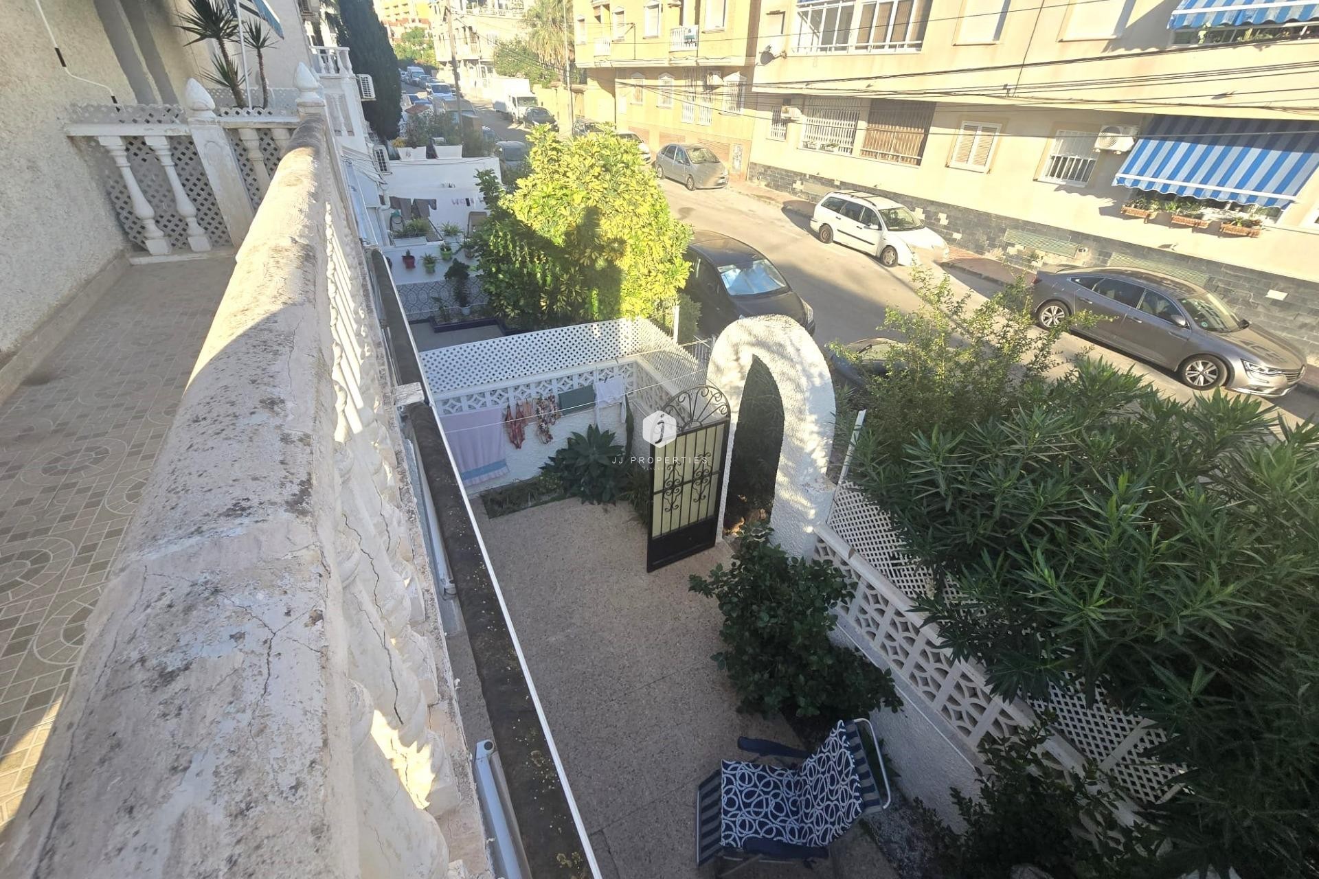 Tweedehands - duplex -
Torrevieja - Habaneras