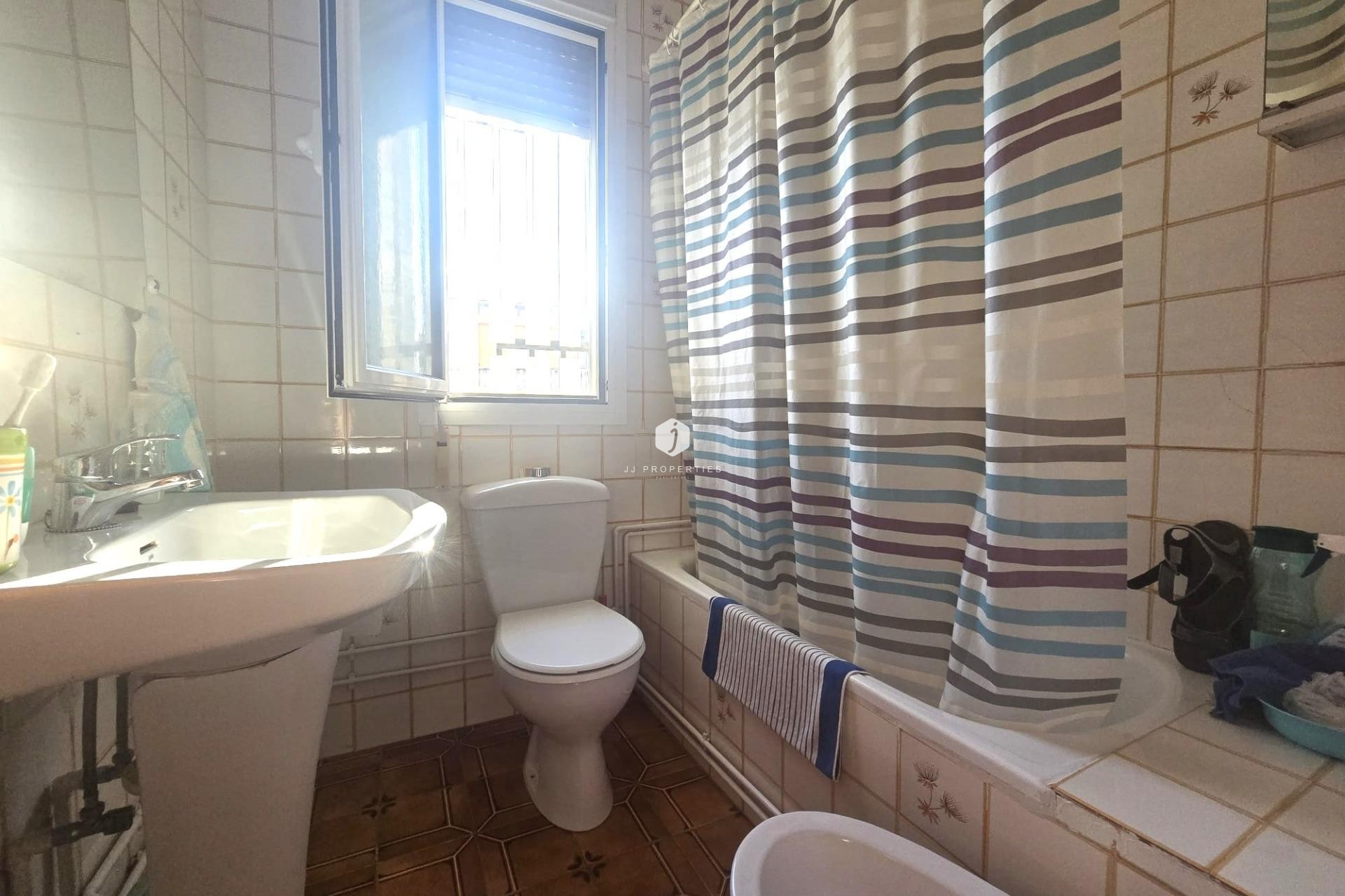 Tweedehands - duplex -
Torrevieja - Habaneras