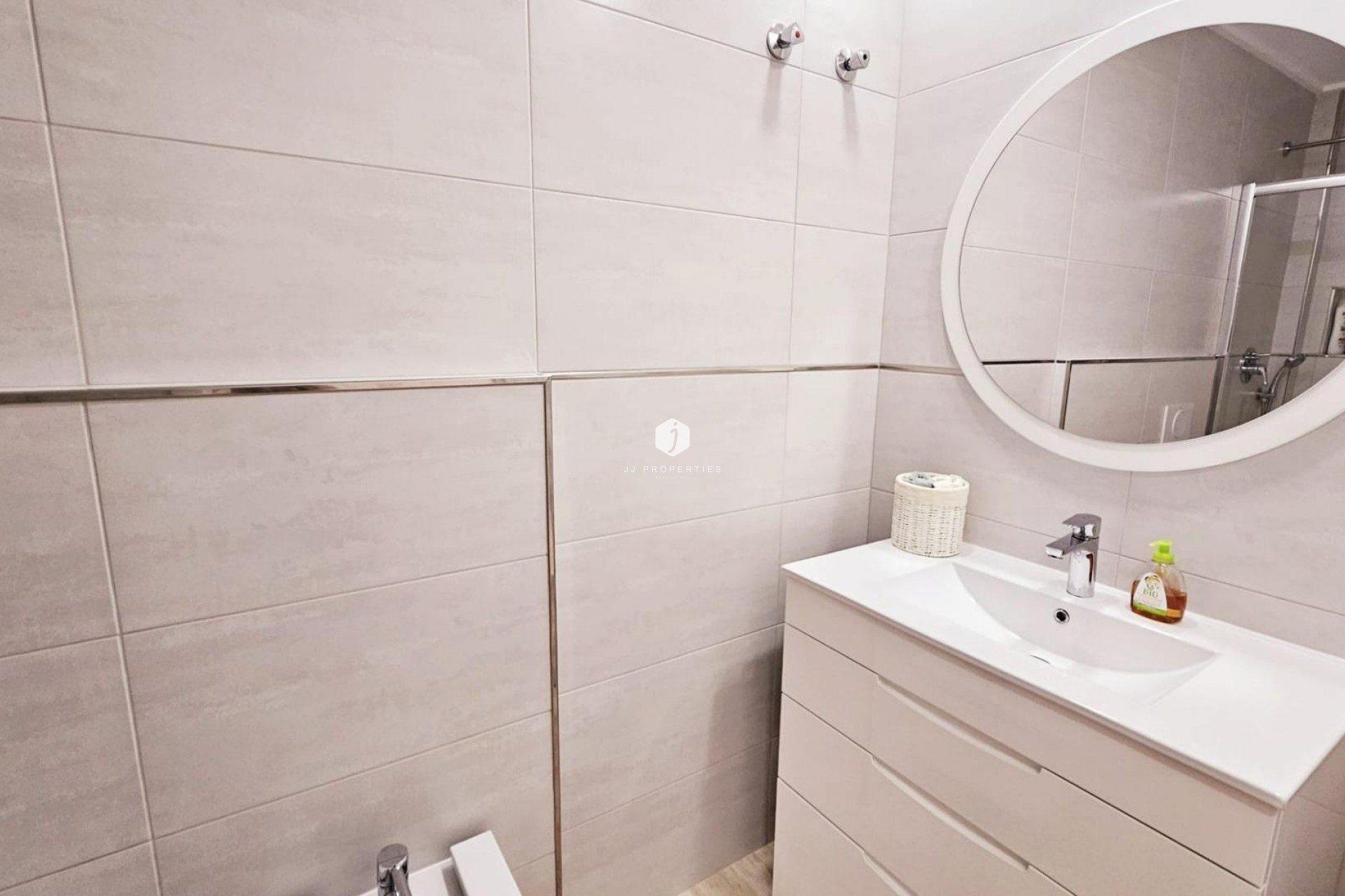 Tweedehands - duplex -
Torrevieja - La siesta