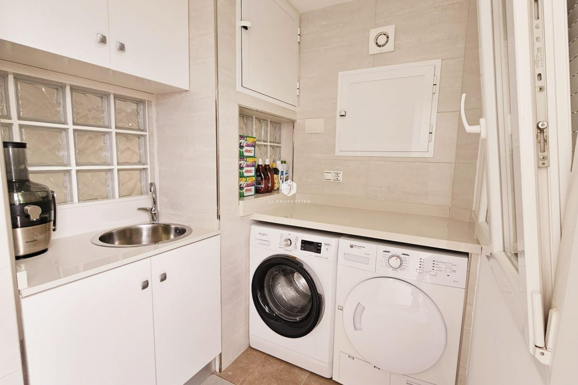 Tweedehands - duplex -
Torrevieja - La siesta