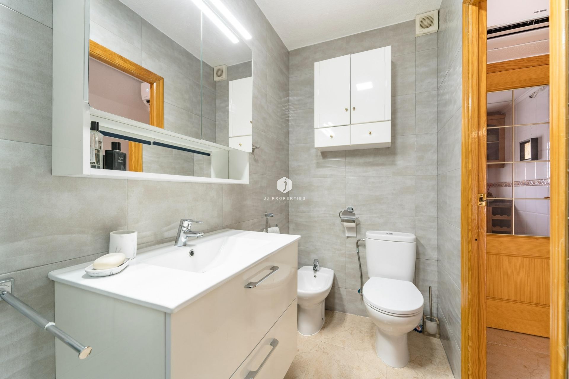 Tweedehands - duplex -
Torrevieja - Playa de los Naufragos