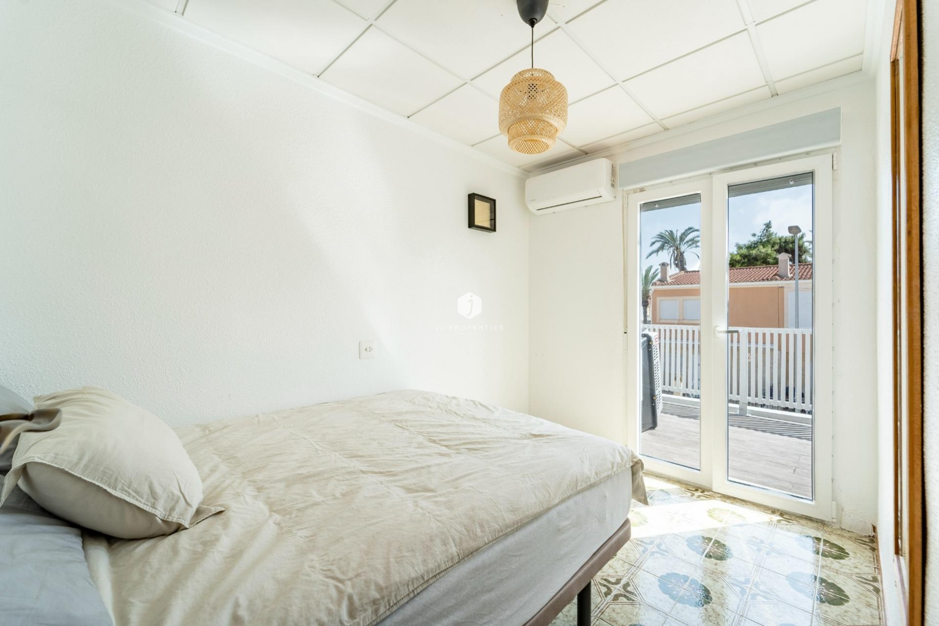 Tweedehands - duplex -
Torrevieja - Playa de los Naufragos