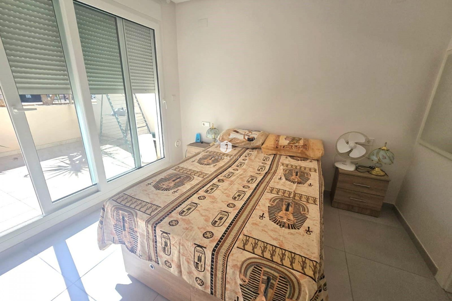 Tweedehands - duplex -
Torrevieja - Sector 25