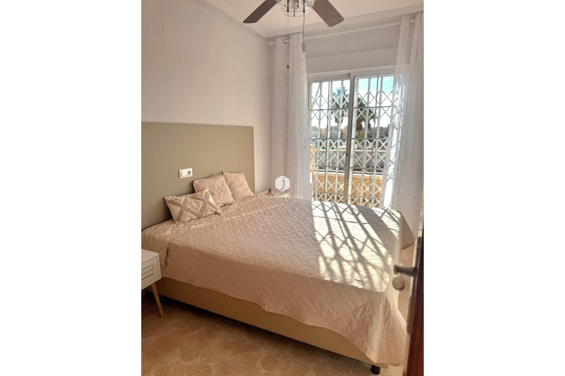 Tweedehands - duplex -
Torrevieja - Torreblanca