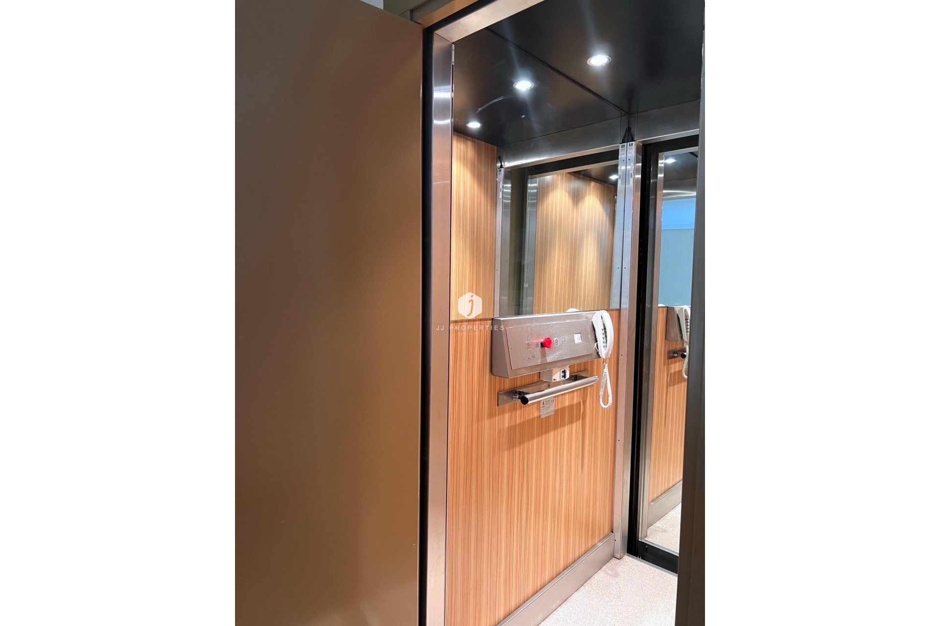 Tweedehands - duplex -
Torrevieja