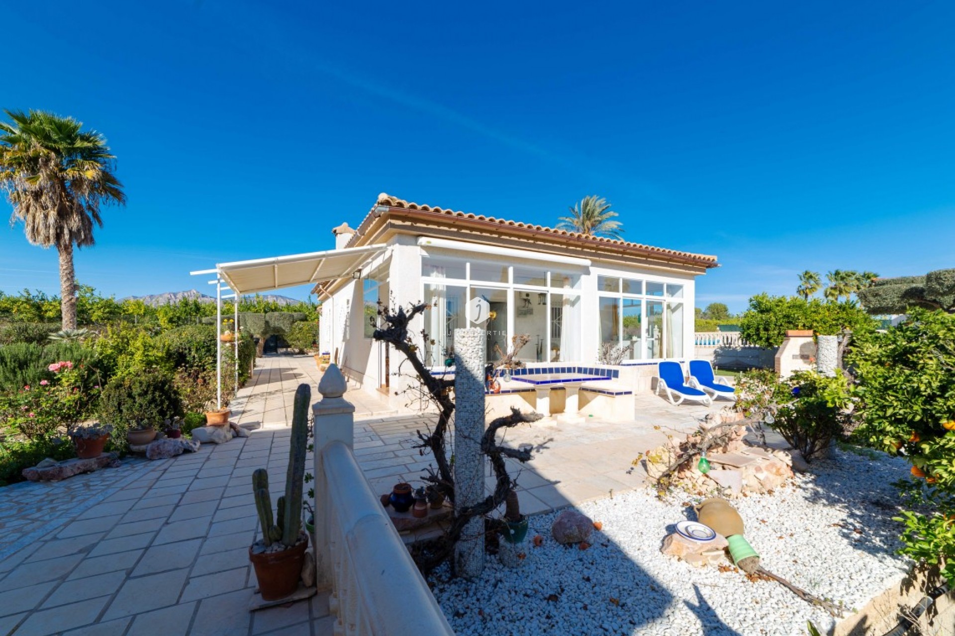 Tweedehands - Landelijk eigendom -
Albatera - Inland