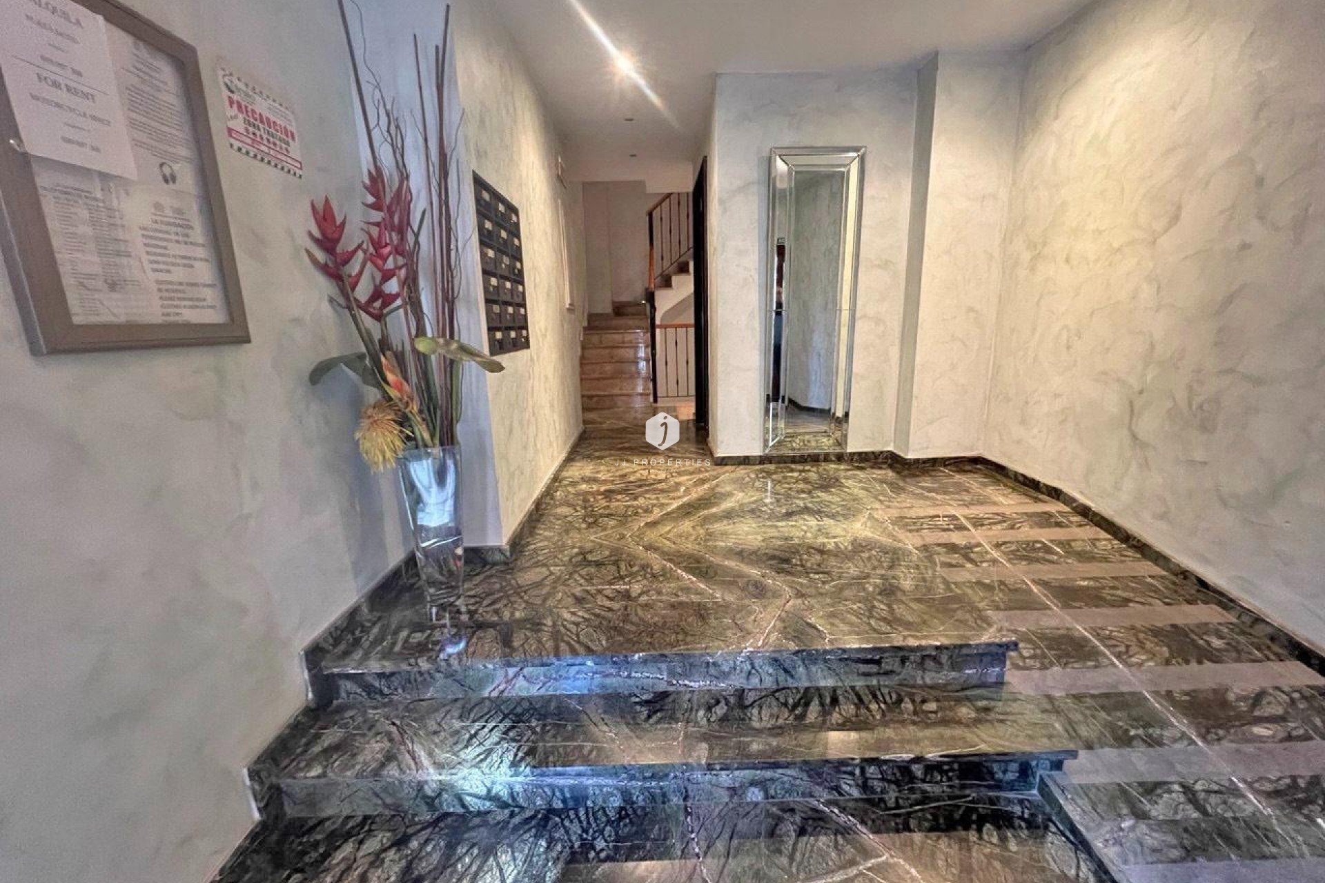 Tweedehands - Penthouse -
Guardamar del Segura - Pueblo