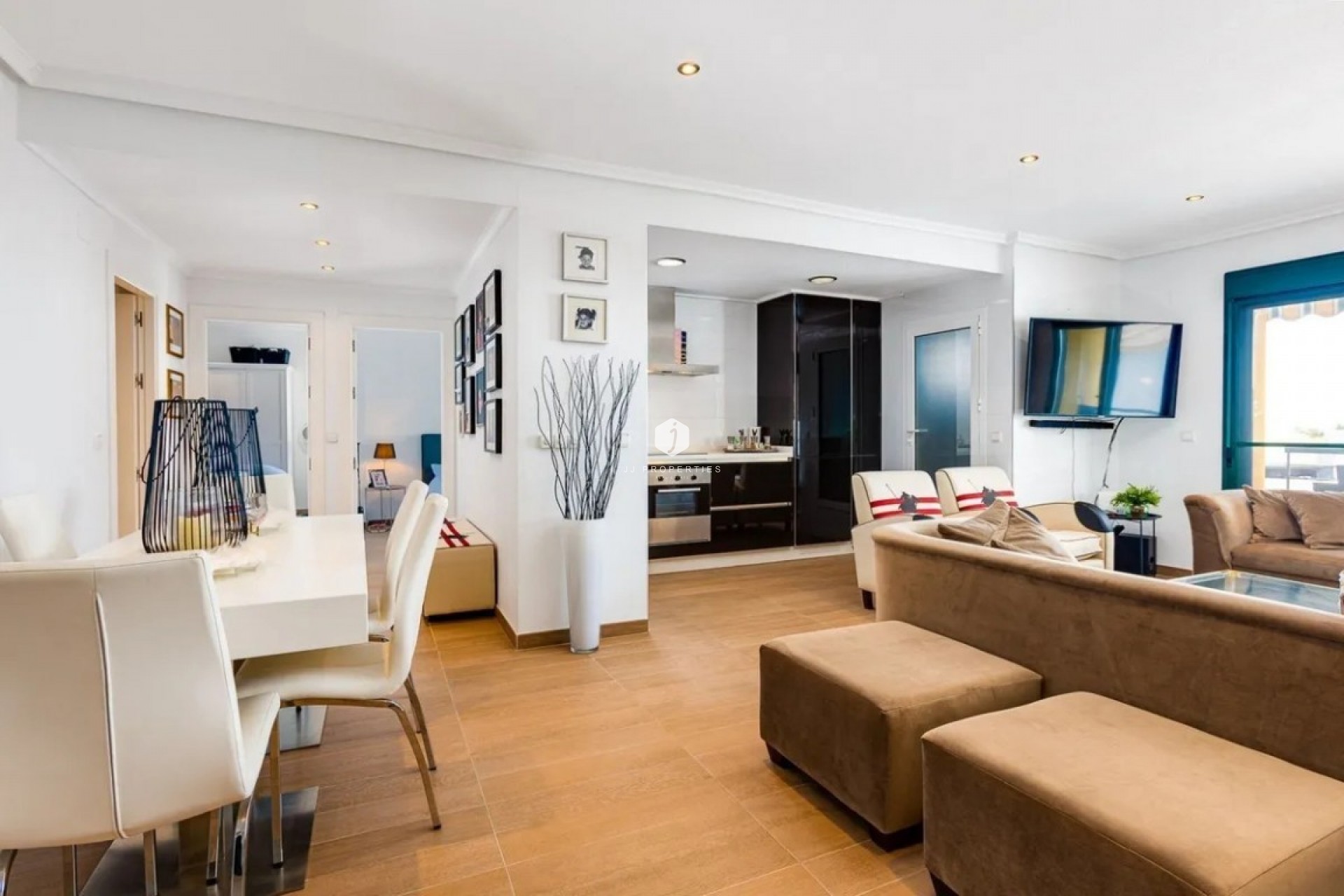 Tweedehands - Penthouse -
Lomas De Campoamor - Inland