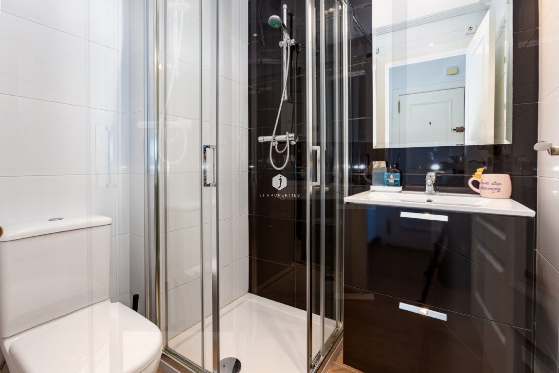 Tweedehands - Penthouse -
Lomas De Campoamor - Inland