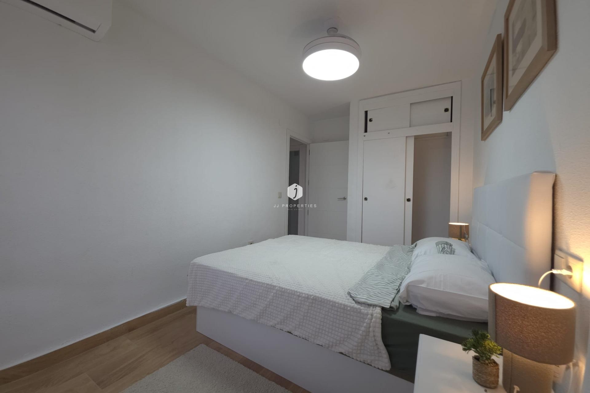 Tweedehands - Penthouse -
Torrevieja - Cala Ferris