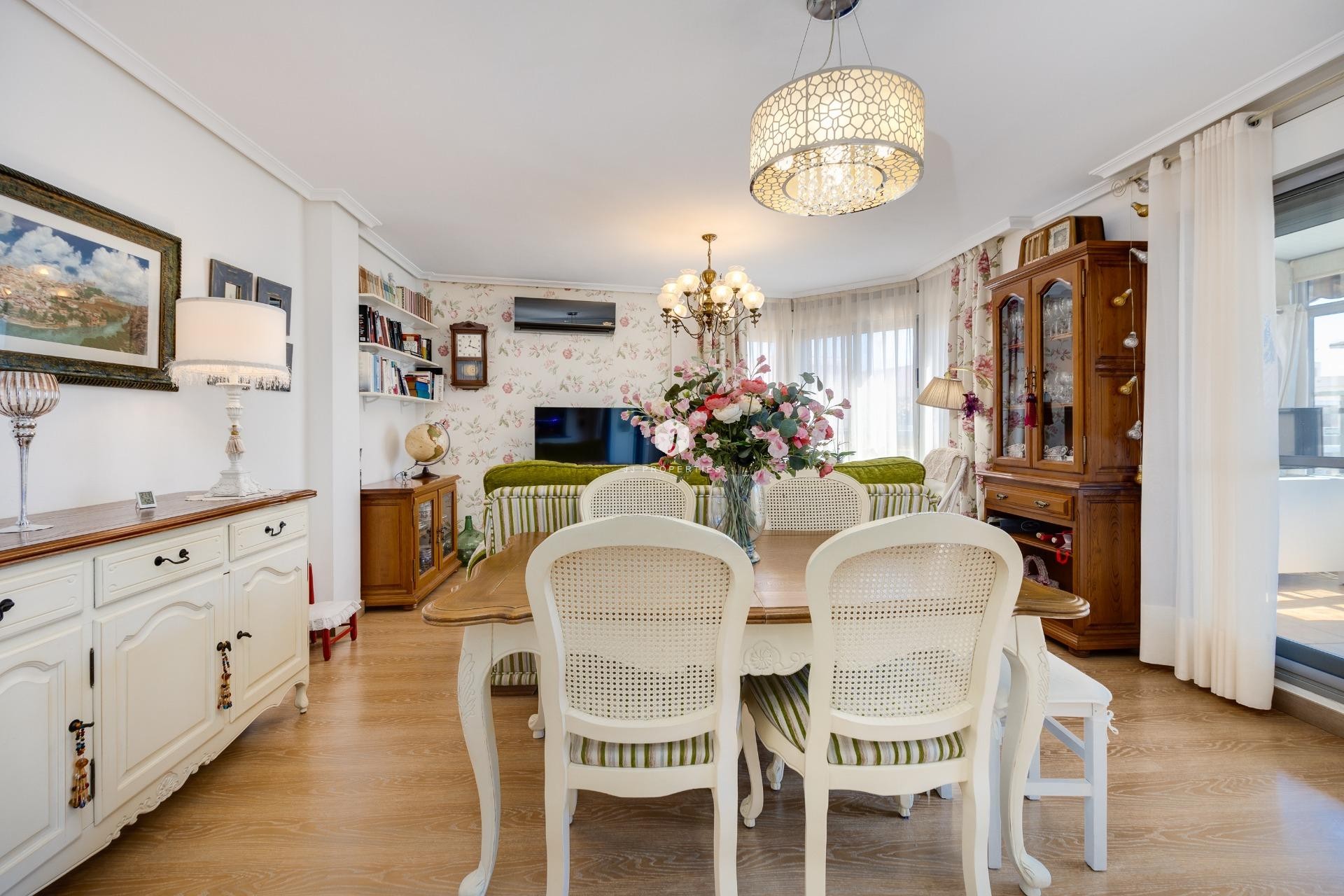 Tweedehands - Penthouse -
Torrevieja - Centro