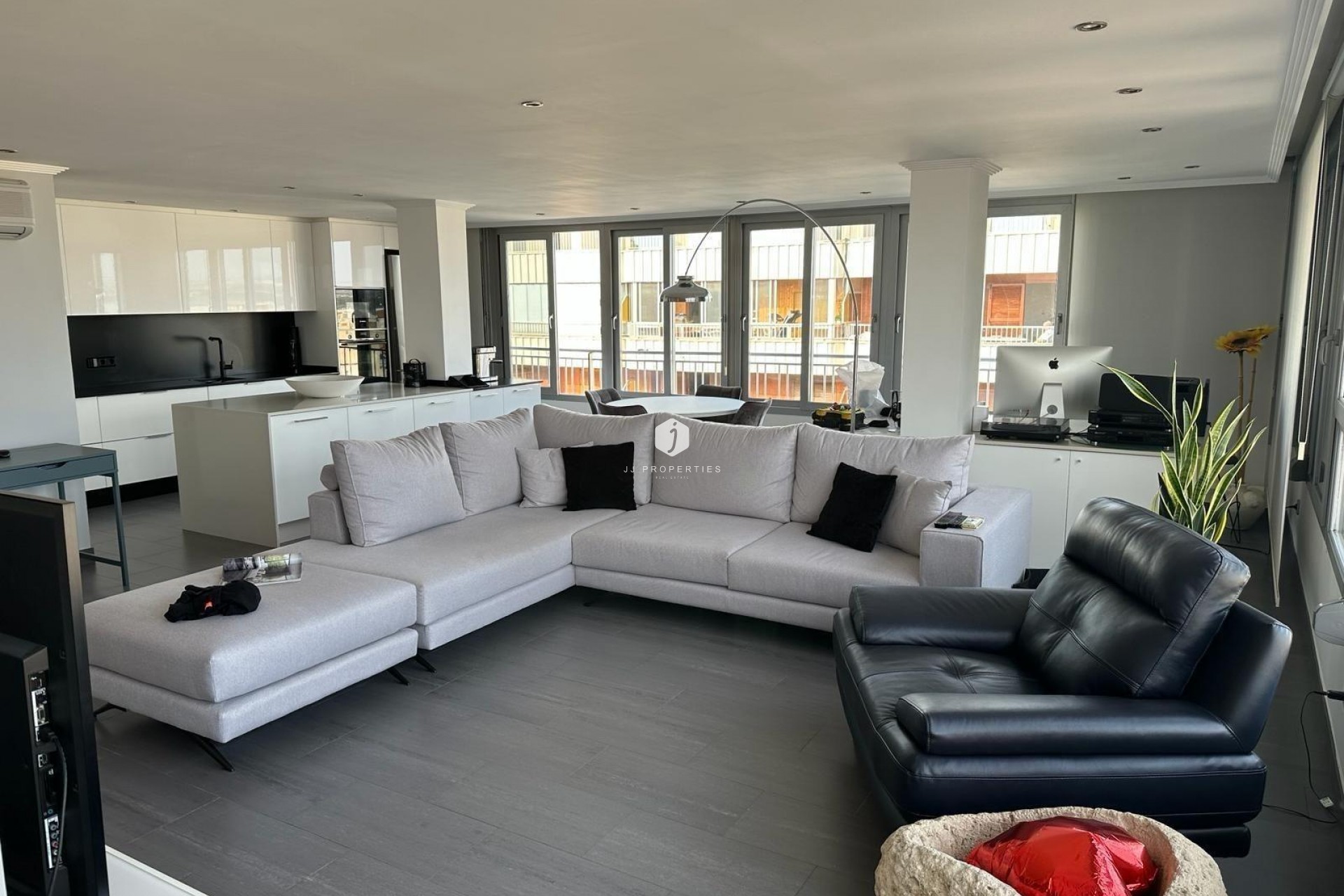 Tweedehands - Penthouse -
Torrevieja - El Acequión - Los Náufragos