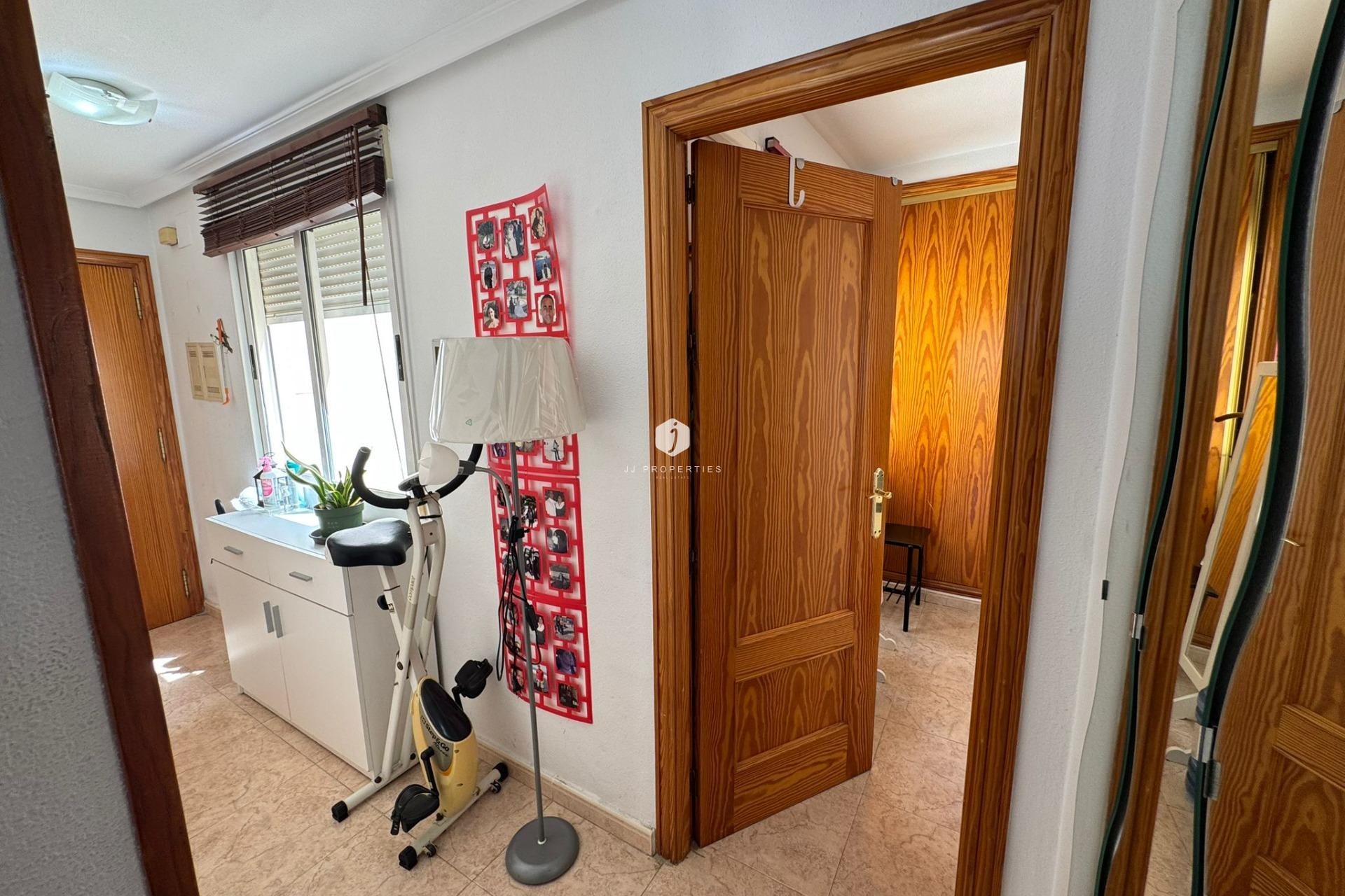 Tweedehands - Penthouse -
Torrevieja - Estacion de autobuses