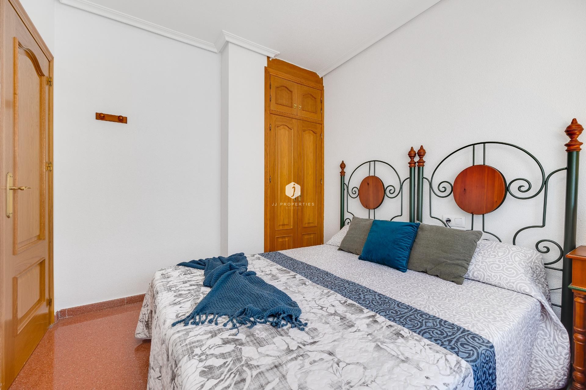 Tweedehands - Penthouse -
Torrevieja - Paseo maritimo