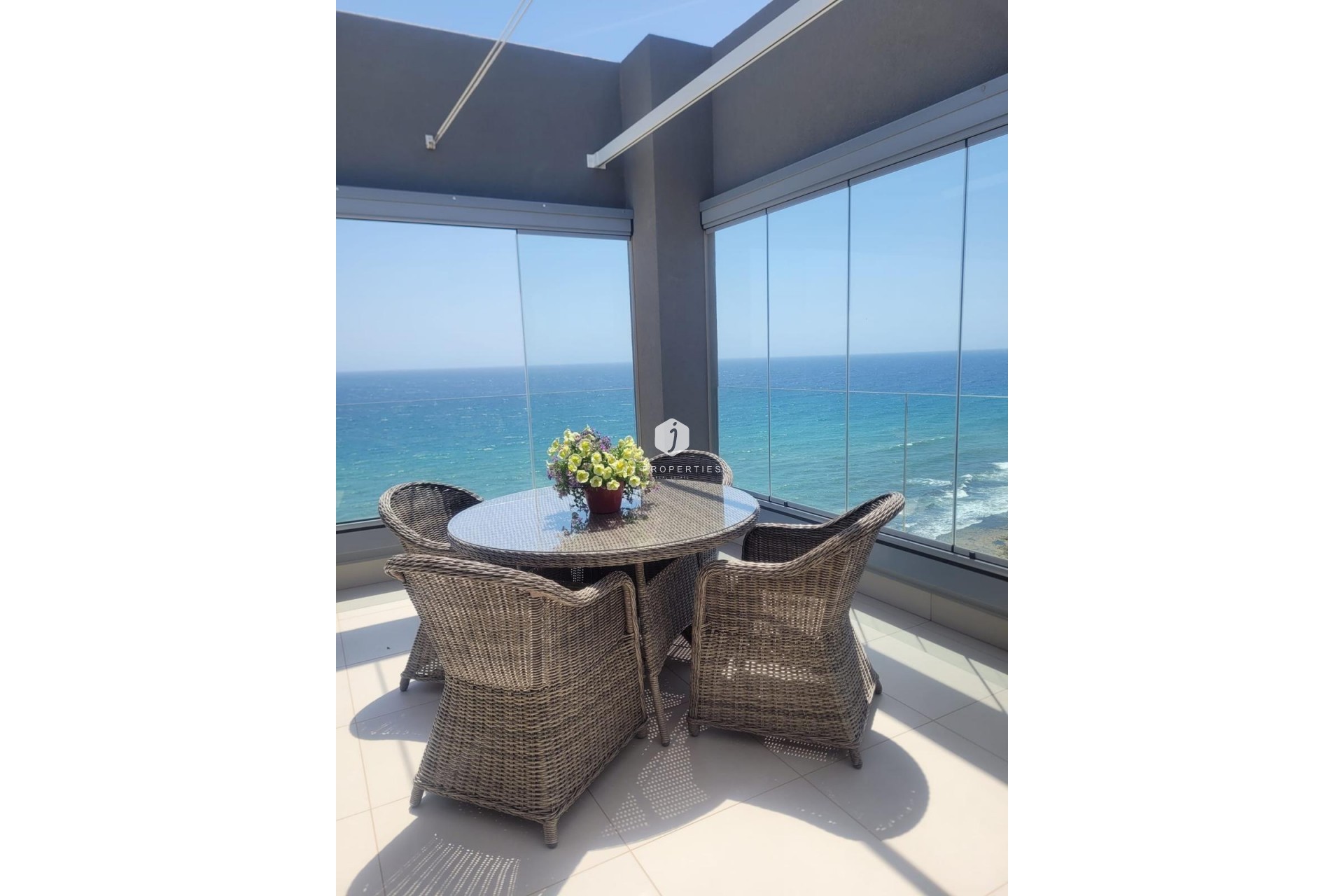 Tweedehands - Penthouse -
Torrevieja - Punta prima