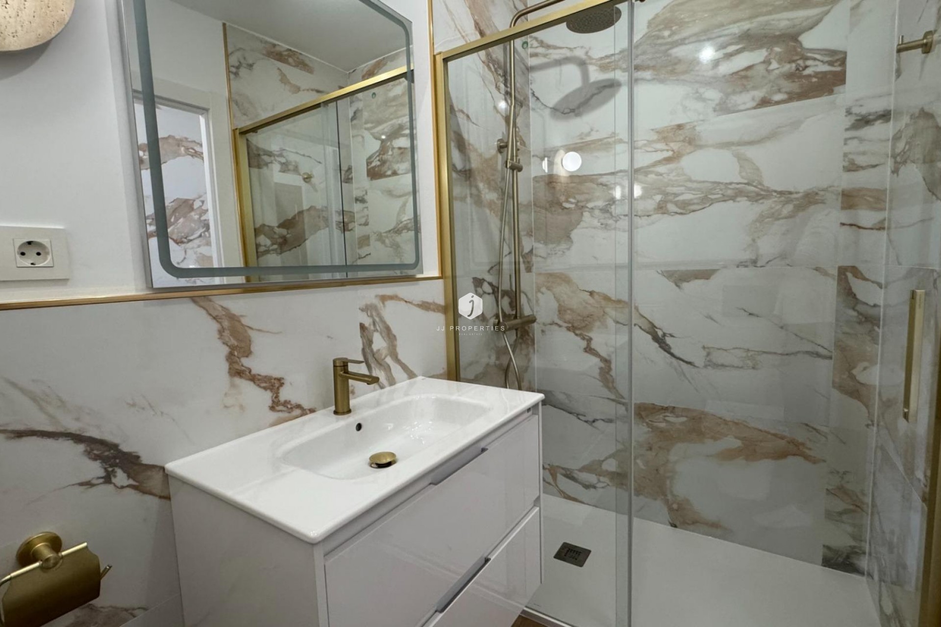 Tweedehands - Penthouse -
Torrevieja - Punta prima