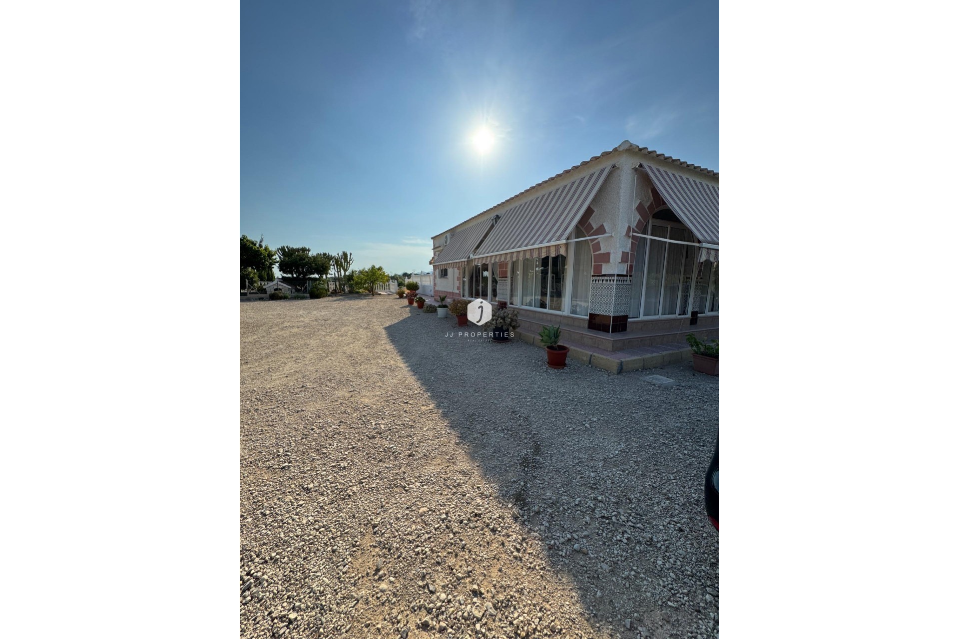 Tweedehands - Villa -
Albatera - Partida Lomas