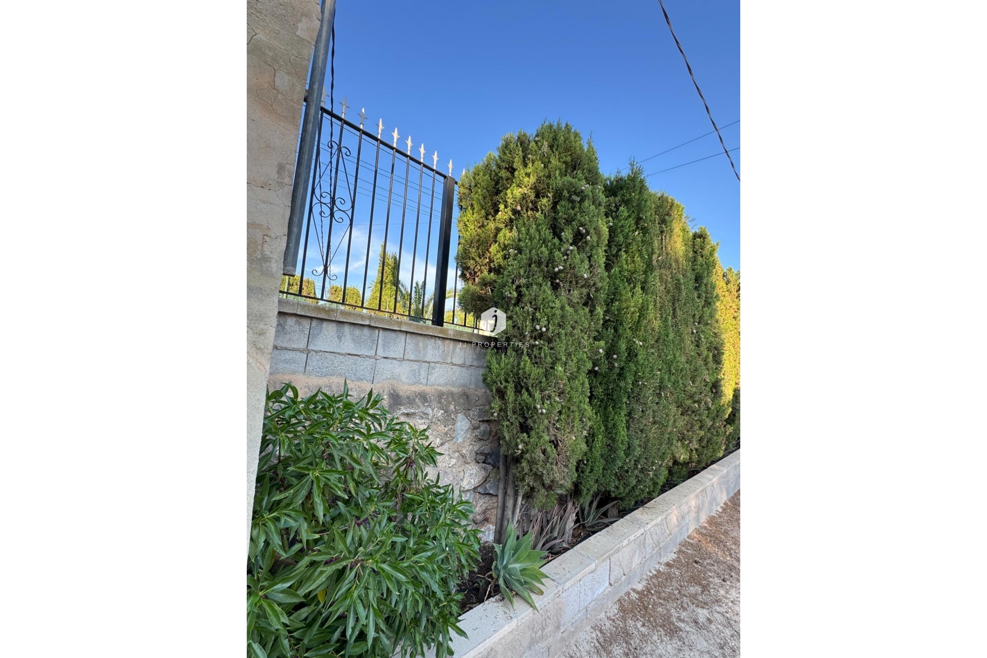 Tweedehands - Villa -
Albatera - Partida Lomas